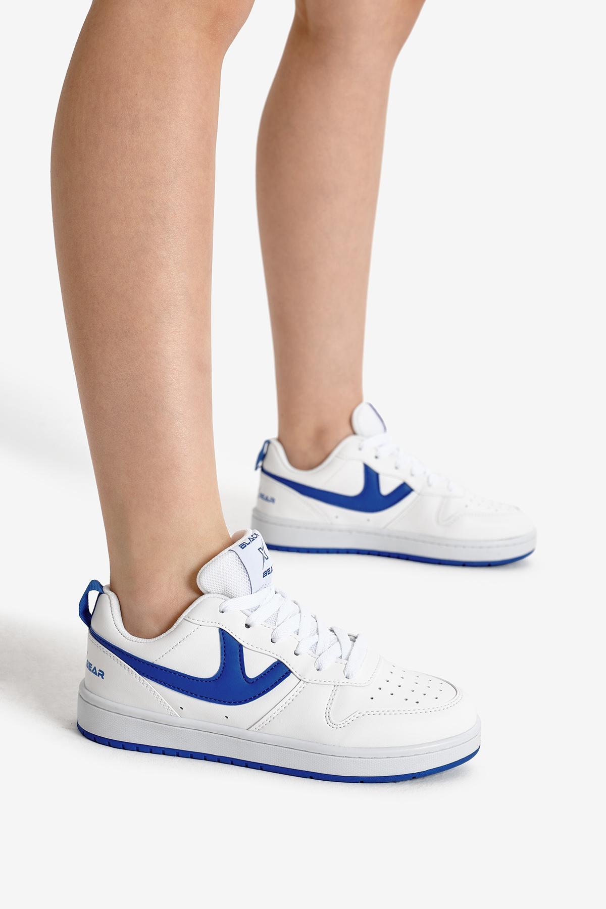 Kadın Beyaz Sax Termo Taban Şerit Detaylı Bağcıklı Spor Ayakkabı - Görsel 4