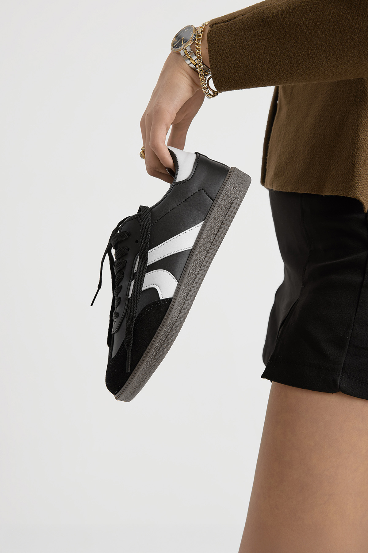 Kadın Siyah Beyaz Termo Taban Yanı Şeritli Bağcıklı Spor Ayakkabı - Görsel 5
