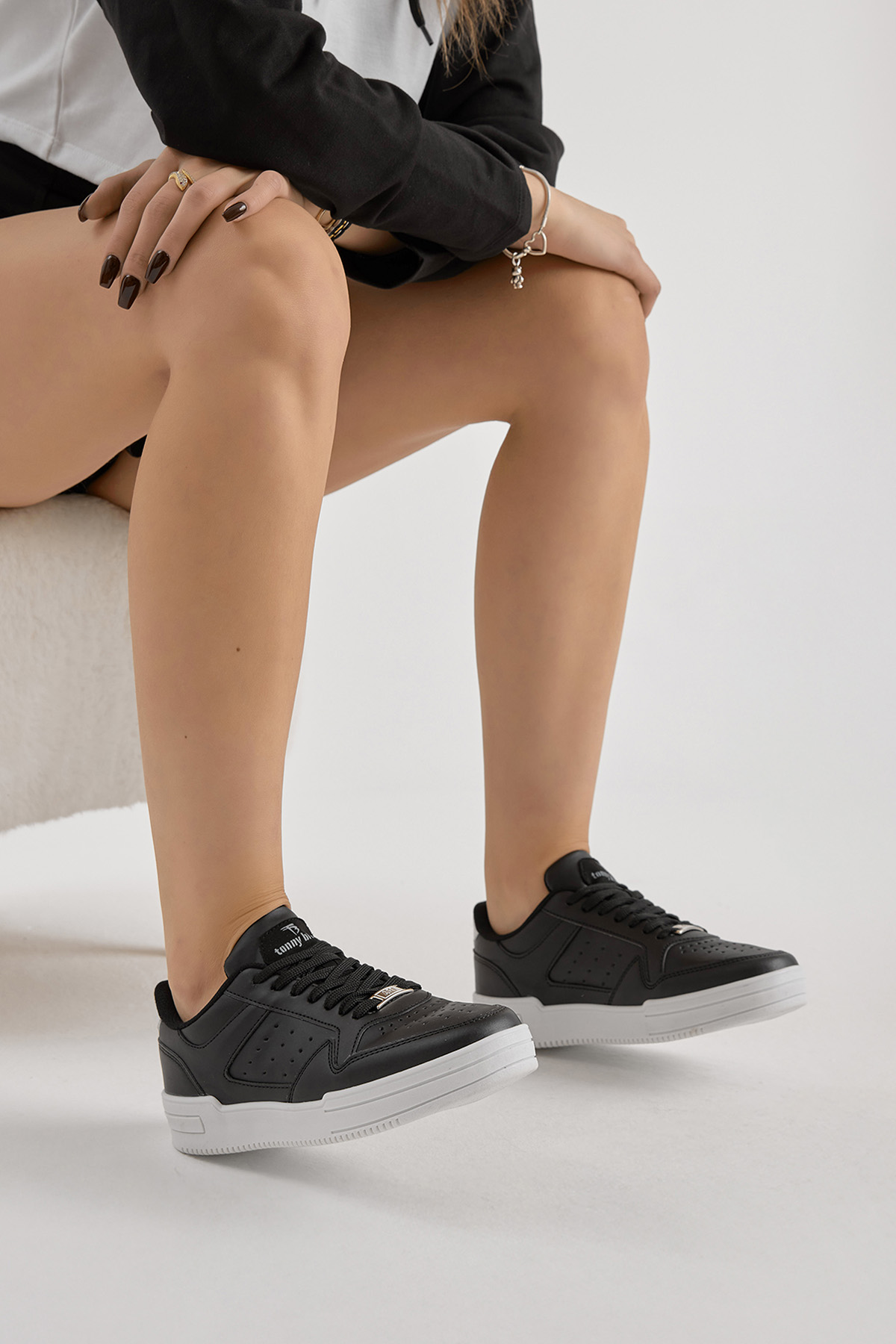 Unisex Siyah Beyaz Termo Taban Bağcıklı Günlük Spor Ayakkabı - Görsel 5