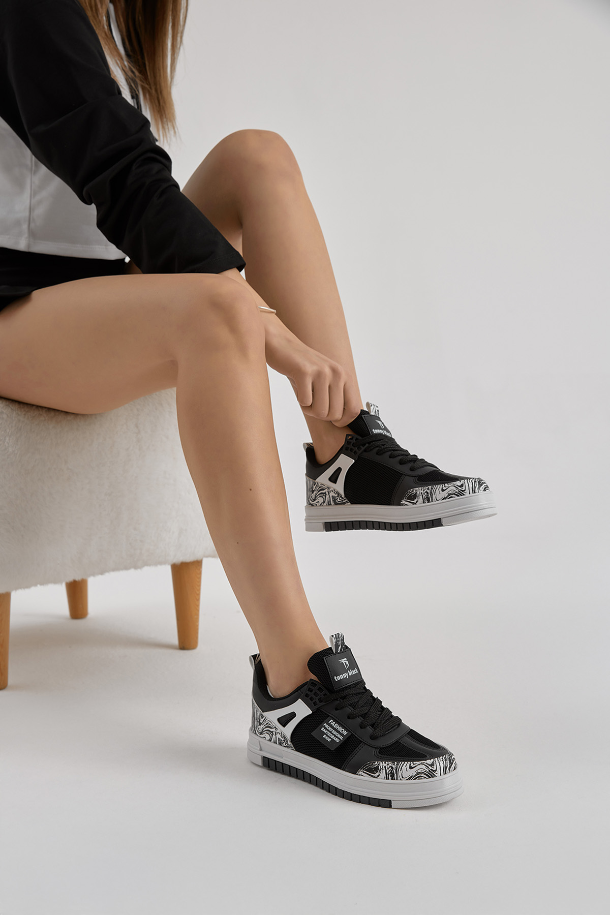 Unisex Siyah Beyaz Termo Taban Desenli Fileli Bağcıklı Spor Ayakkabı - Görsel 5