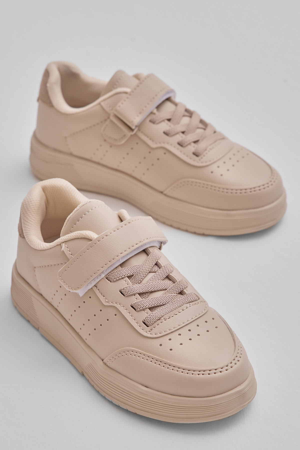 Çocuk Unisex Bej Faylon Hafif Taban Bağcıklı Günlük Spor Ayakkabı - Görsel 3