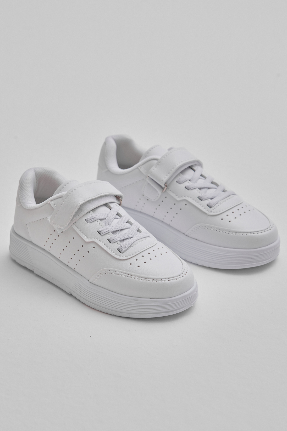 Çocuk Unisex Beyaz Faylon Hafif Taban Bağcıklı Günlük Spor Ayakkabı - Görsel 4