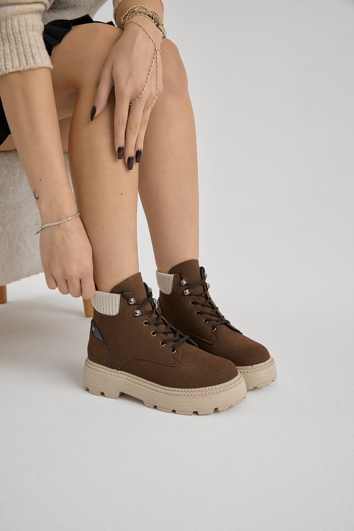 Kadın Kahve Süet Kalın Poli Taban Bileği Lastikli Bağcıklı Bot - Görsel 3