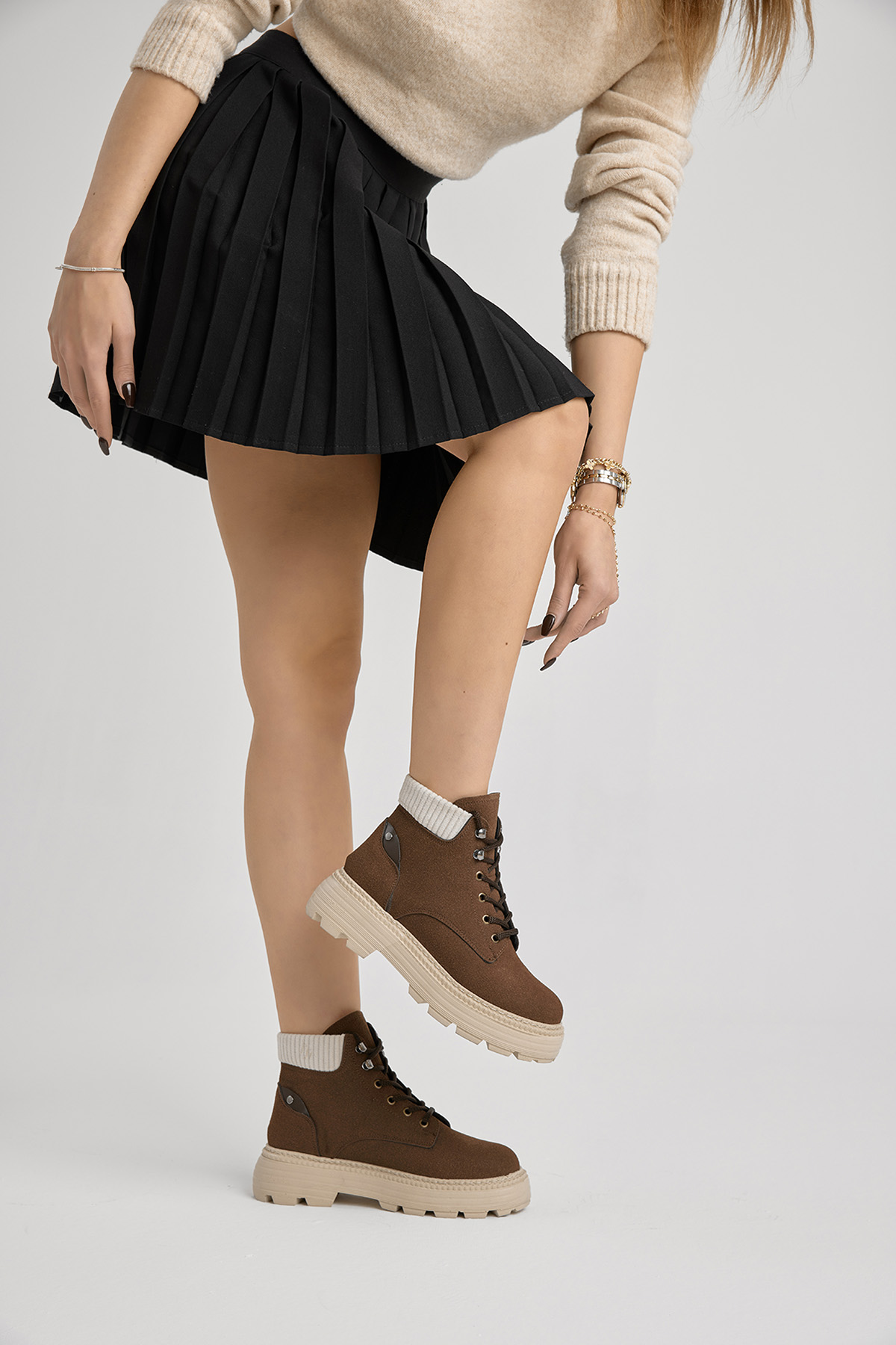 Kadın Kahve Süet Kalın Poli Taban Bileği Lastikli Bağcıklı Bot - Görsel 4