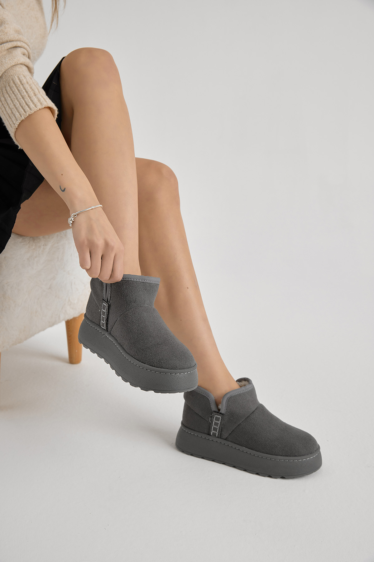 Kadın Füme Kalın Poli Taban İçi Astarlı Süet Görünümlü Günlük Bot - Görsel 3