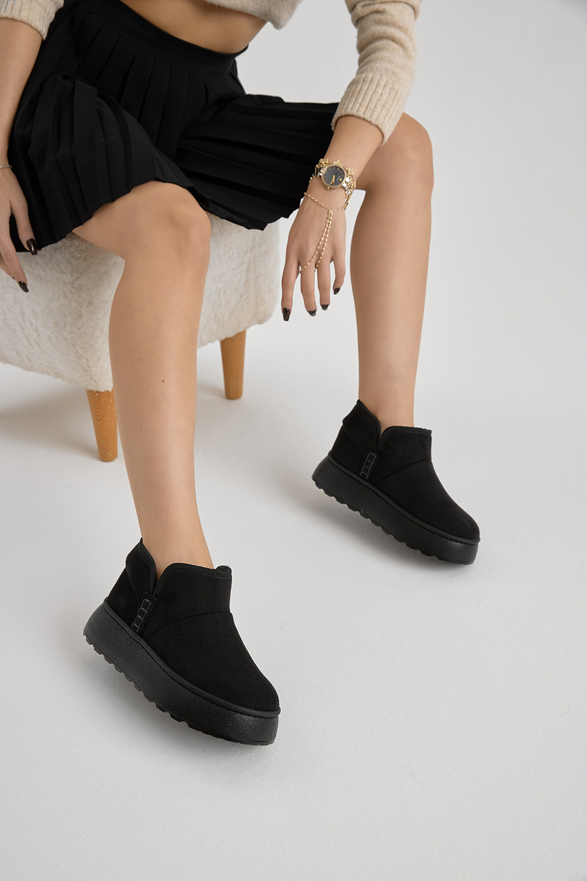 Kadın Siyah Kalın Poli Taban İçi Astarlı Süet Görünümlü Günlük Bot - Görsel 4