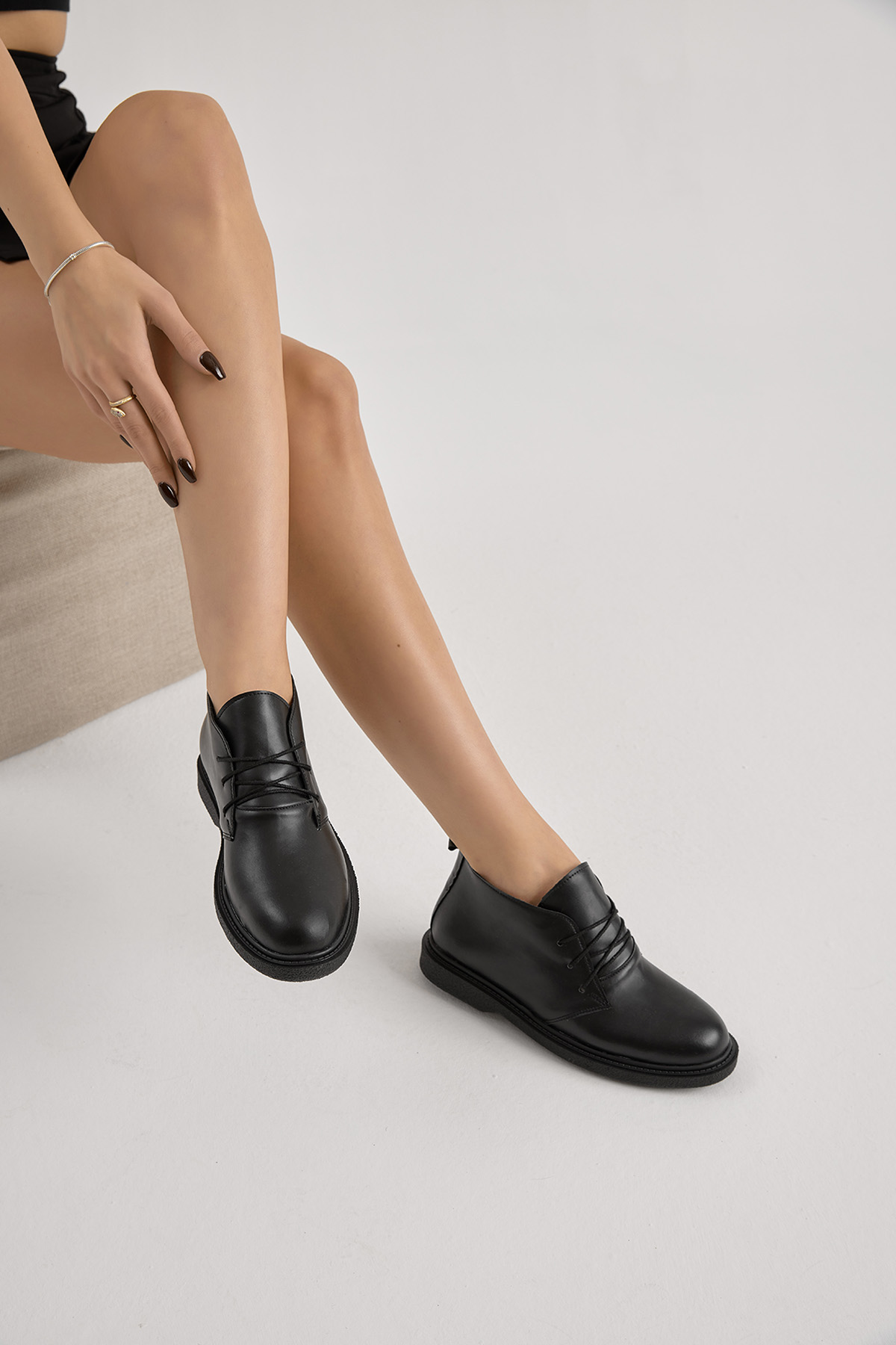 Kadın Siyah Cilt Termo Taban Bağcıklı Günlük Bot - Görsel 3