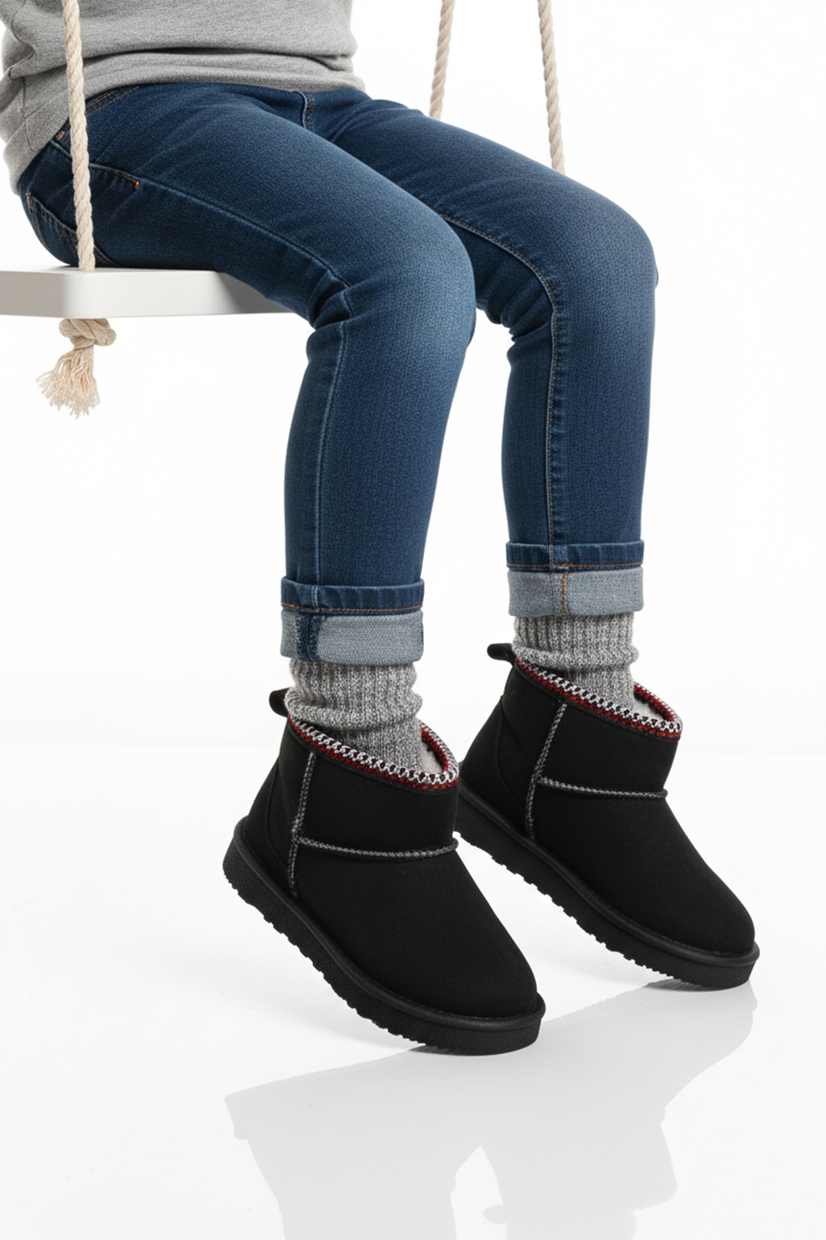 Siyah Süet İçi Kürklü Soğuğa Dirençli Kız Çocuk Bot Ugy F - Görsel 2