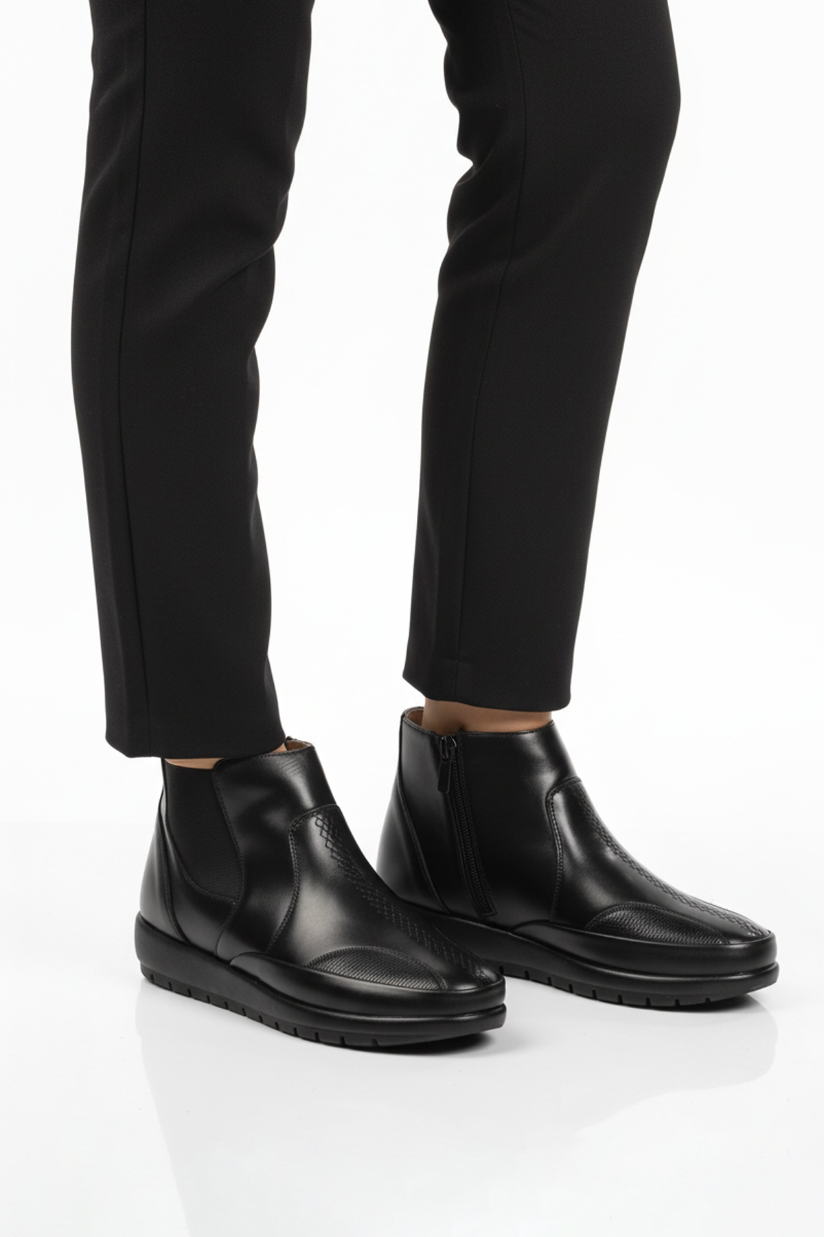 Siyah Jel Taban Anatomik Fermuarlı Kadın Bot 310 Z - Görsel 2