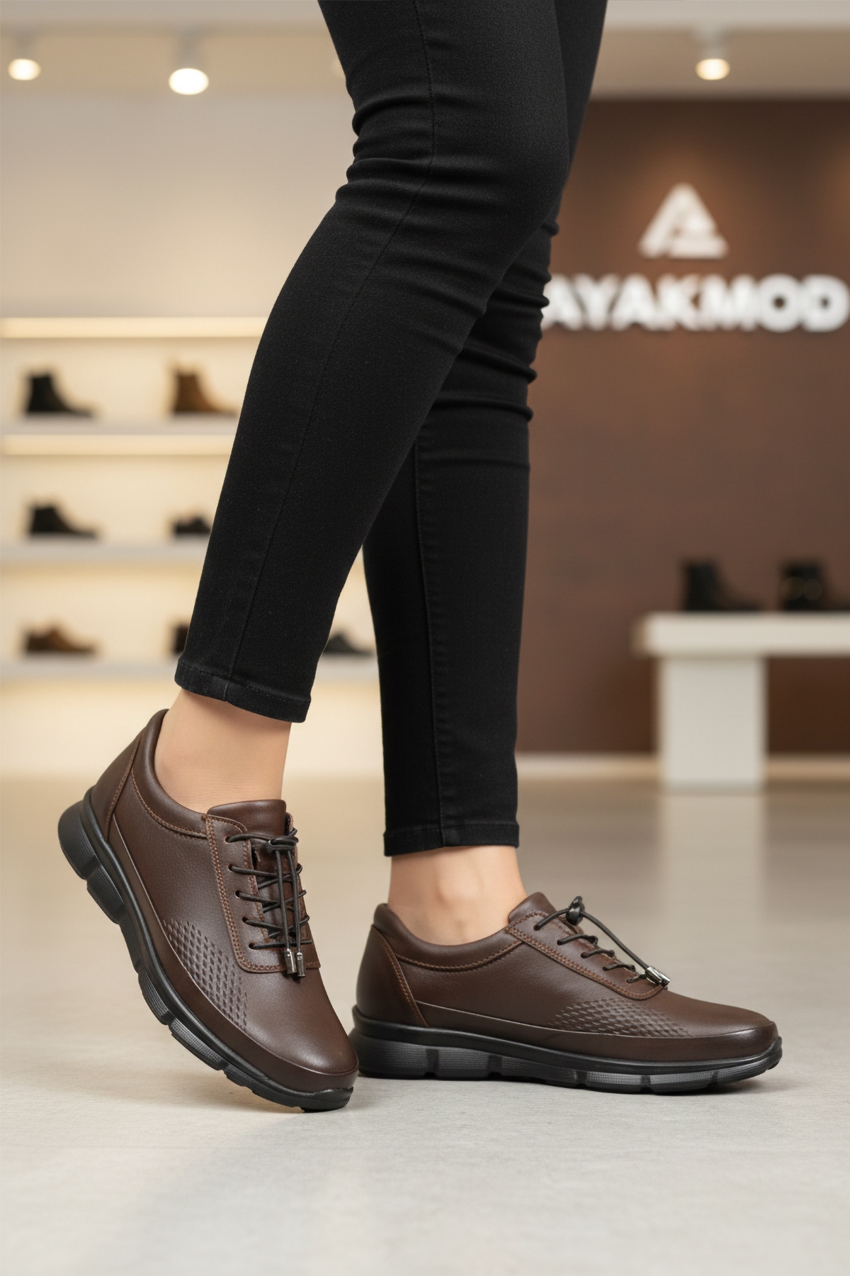 Kahve Hakiki Deri Ortopedik Kadın Casual Ayakkabı 695 Z - Görsel 4