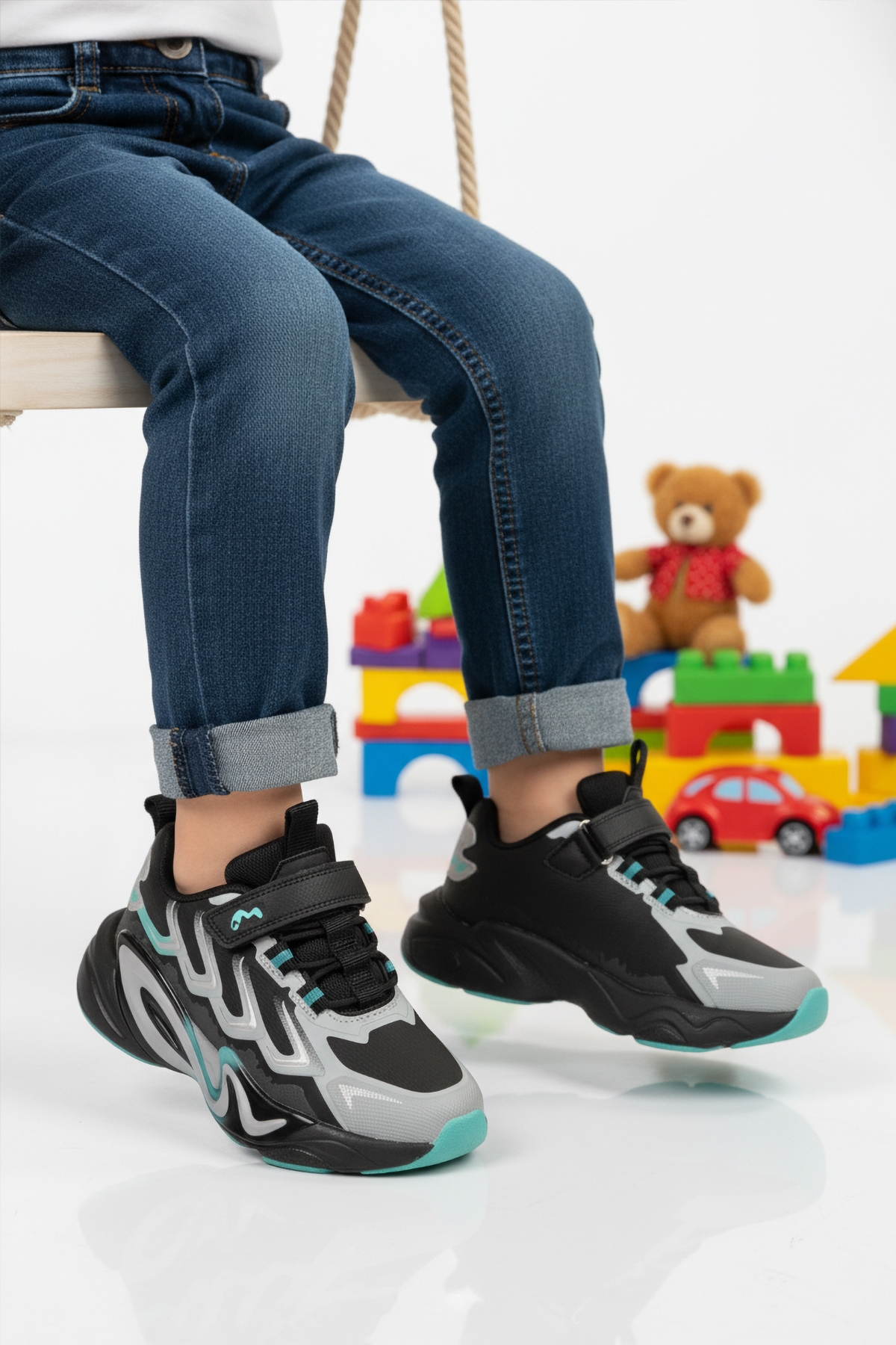 Gri Cırtlı Hafif Erkek Çocuk Spor Ayakkabı 161-T5440210 P - Görsel 2