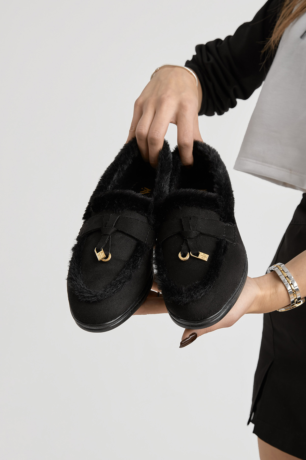 Kadın Siyah Termo Taban Kürk Detaylı Süet Görünümlü Tokalı Günlük Loafer Ayakkabı - Görsel 3