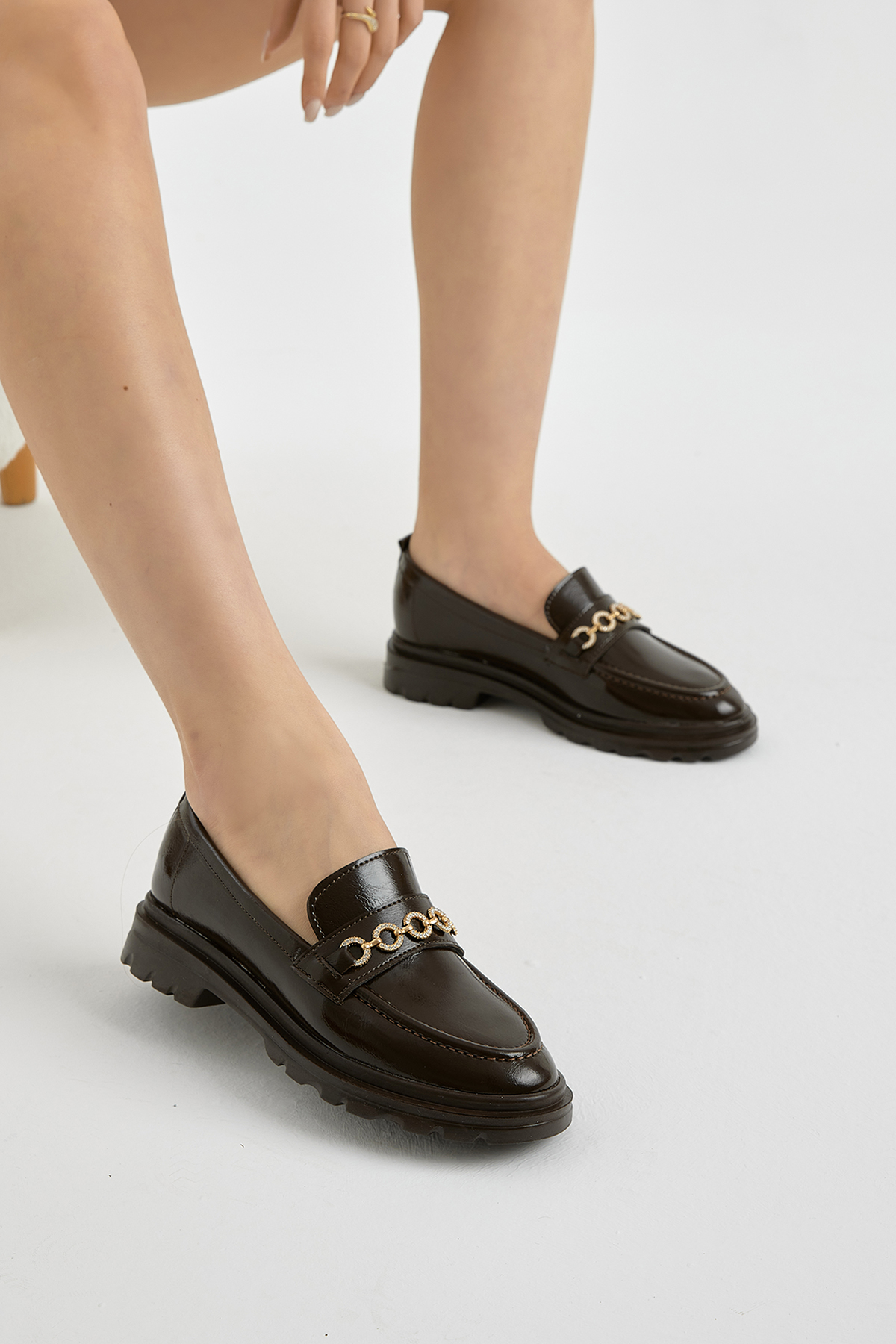 Kadın Kahve Kalın Poli Taban Zincir Aksesuarlı Günlük Loafer - Görsel 2