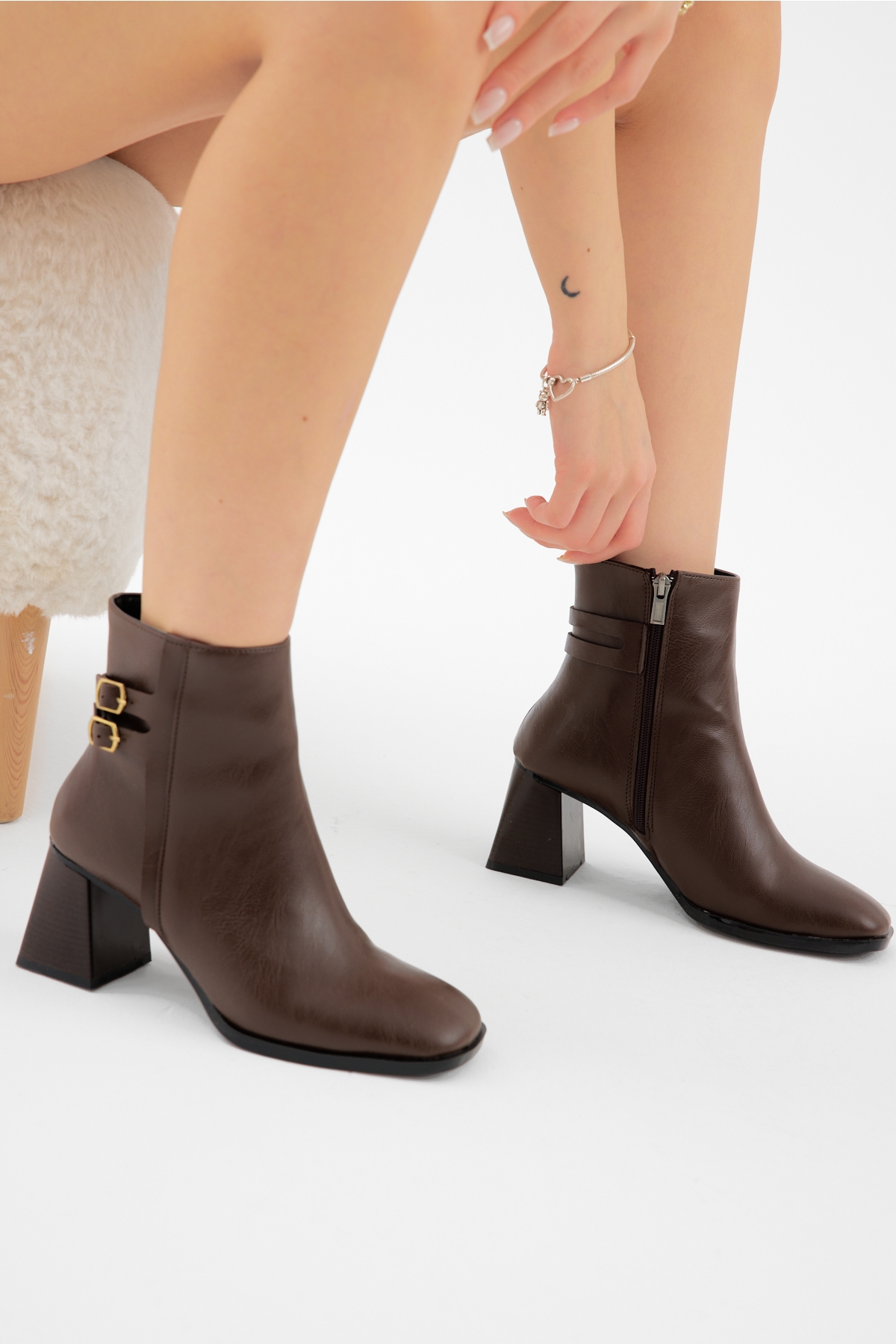 Kadın Kahve TPU Taban Çift Tokalı Fermuarlı Topuklu Bot - Görsel 5