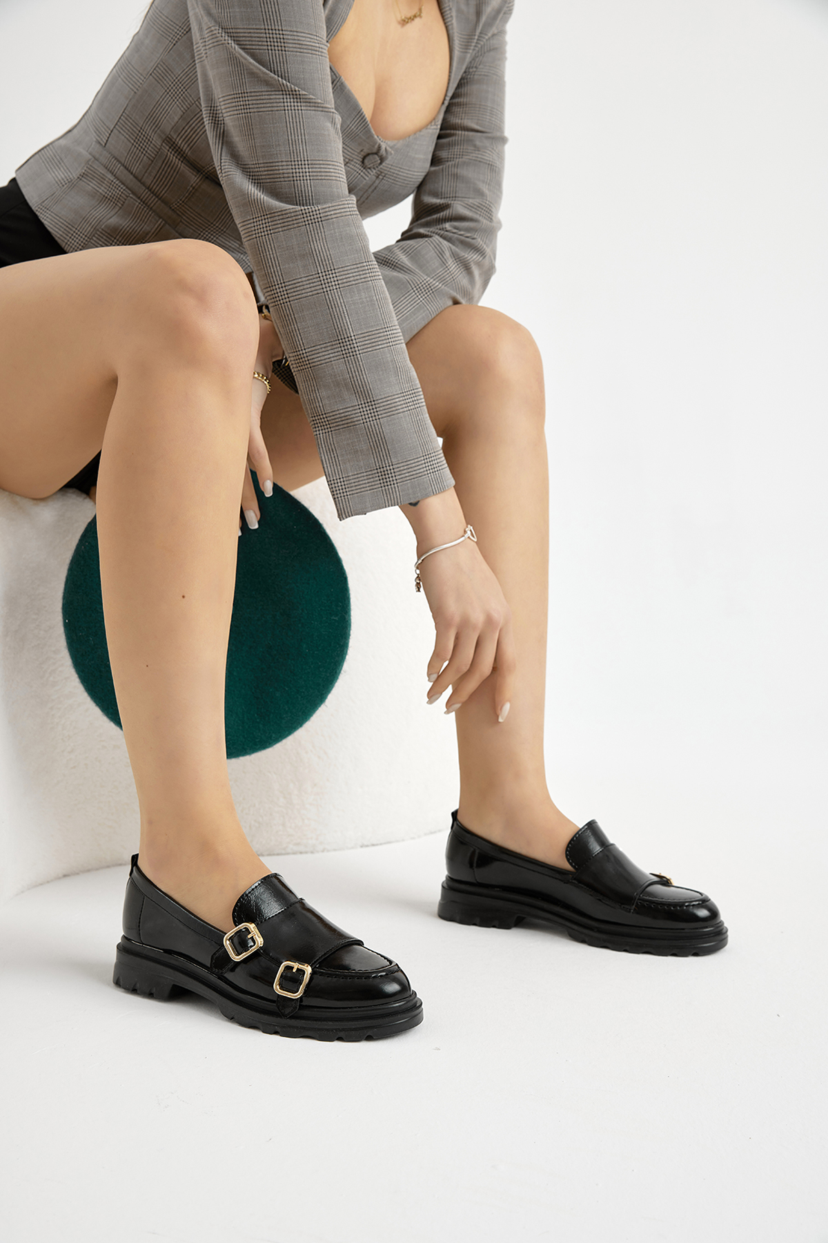 Kadın Siyah Rugan Kalın Poli Taban Çift Tokalı Günlük Loafer - Görsel 2