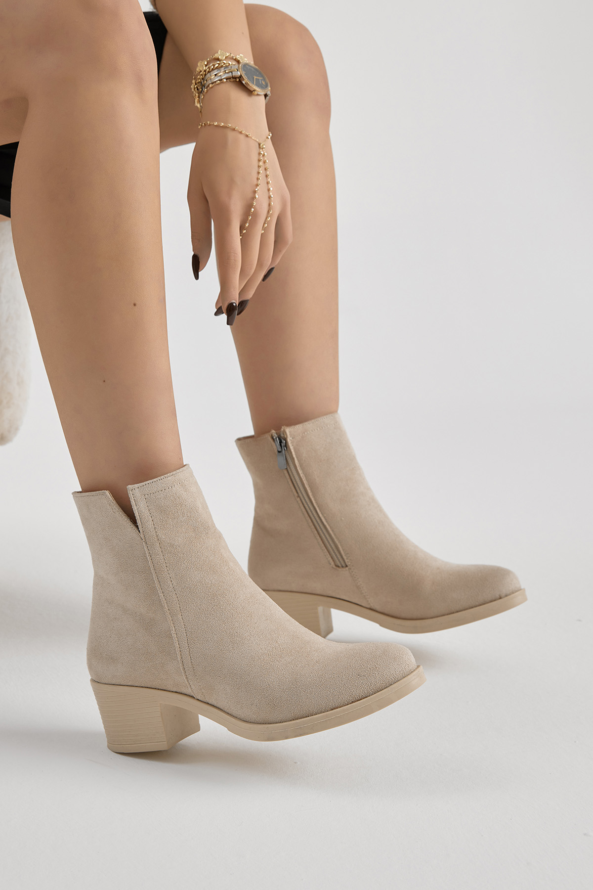 Kadın Bej Süet Termo Taban Fermuarlı Topuklu Bot - Görsel 2