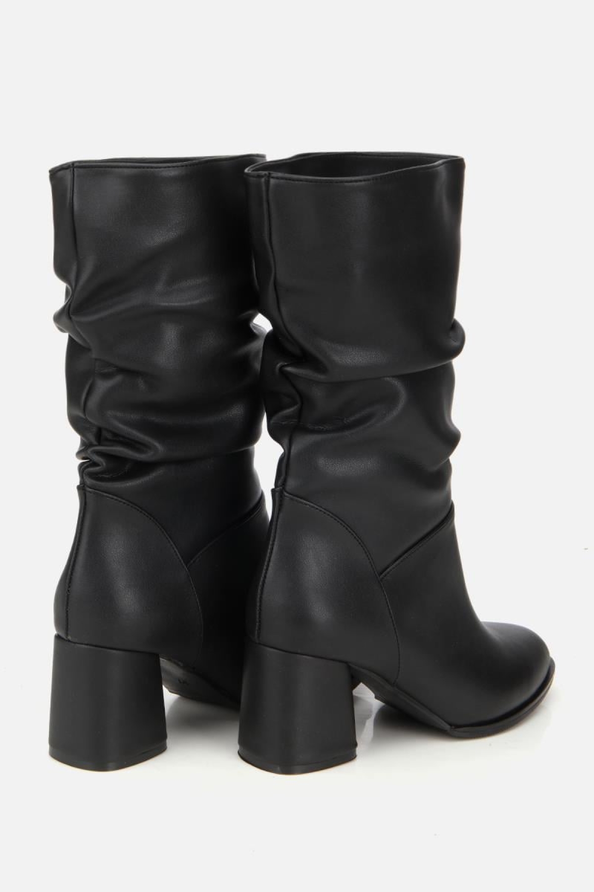 Kadın Siyah Kırışık Görünümlü Diz Altı Topuklu Bot - Görsel 5