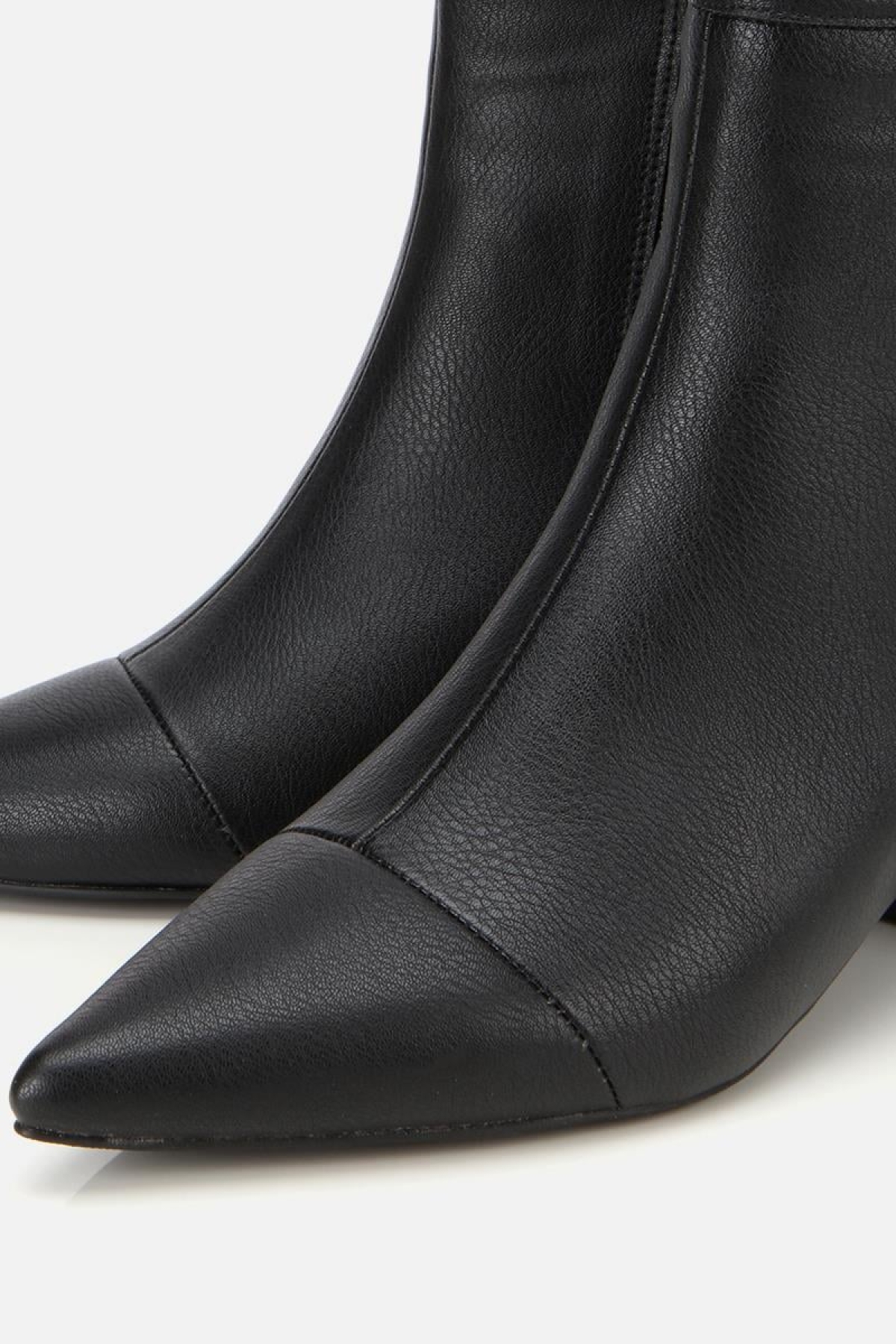 Kadın Siyah Tokalı Kalın Topuklu Bot - Görsel 4