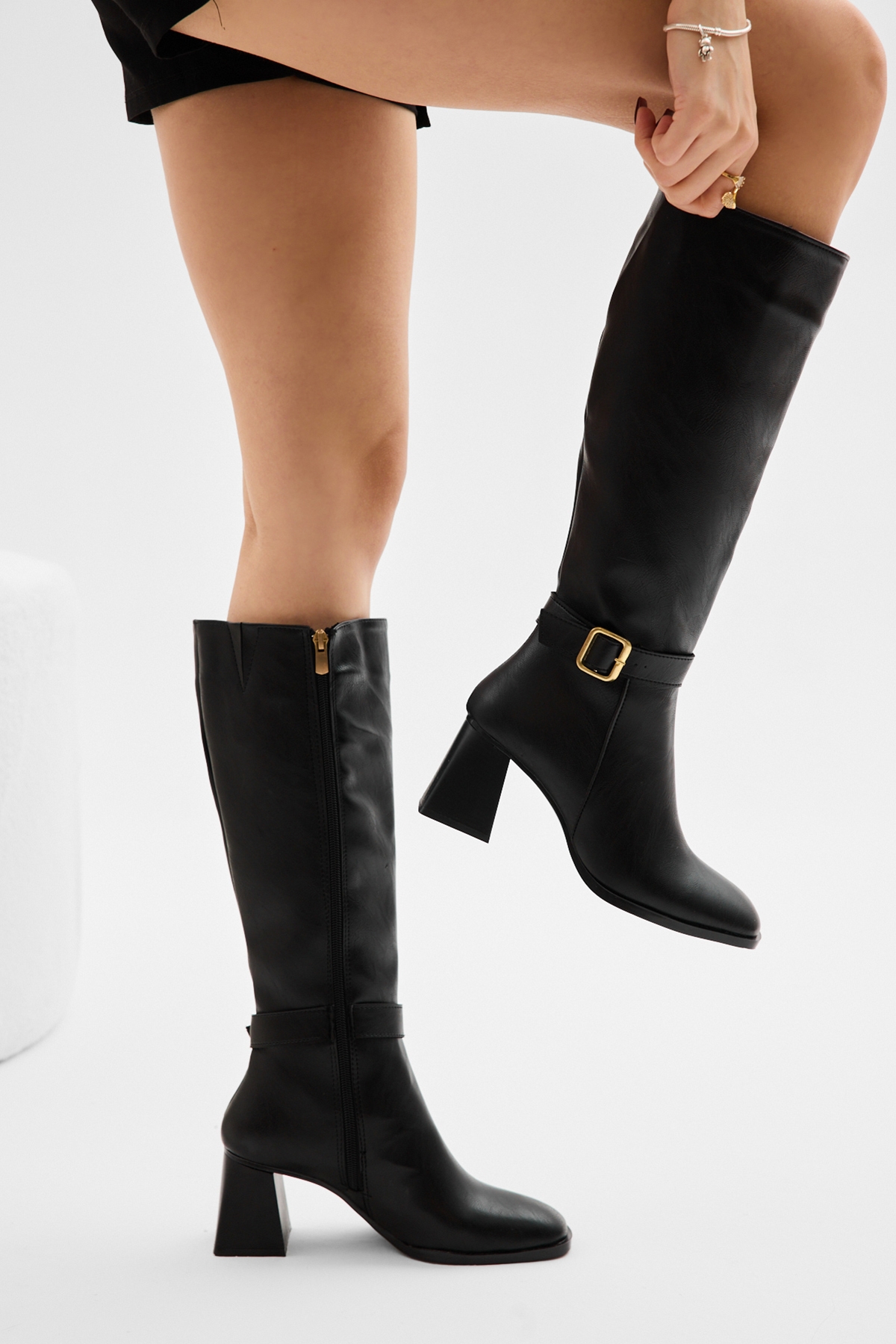 Kadın Siyah TPU Taban Tokalı Fermuarlı Diz Altı Topuklu Çizme - Görsel 5