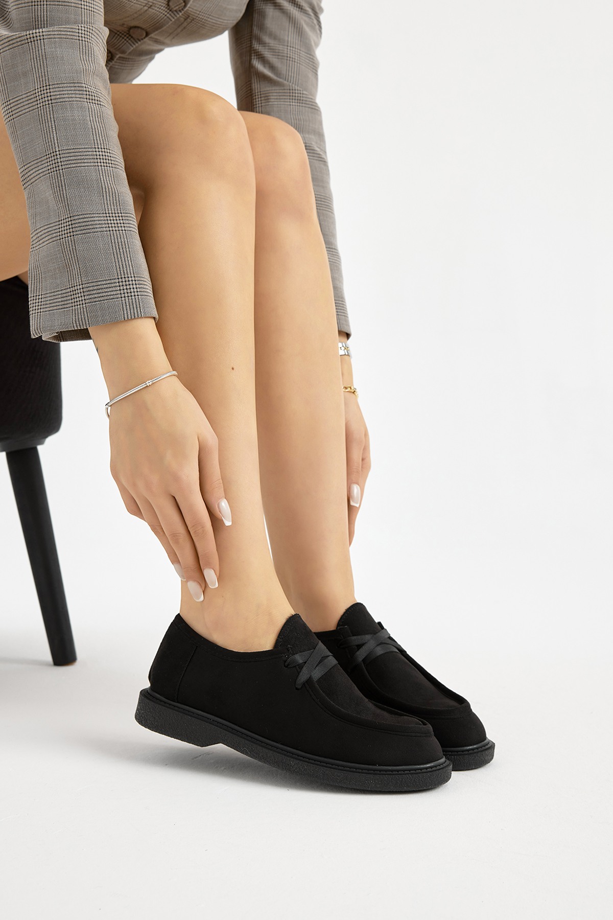 Kadın Siyah Termo Taban Süet Görünümlü Bağcıklı Günlük Loafer - Görsel 4