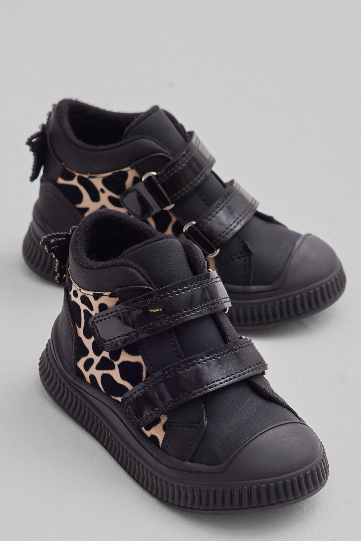 Çocuk Unisex Siyah Leopar Esnek Termo Taban Çift Cırtlı Şerit Desenli Spor Kısa Bot - Görsel 2