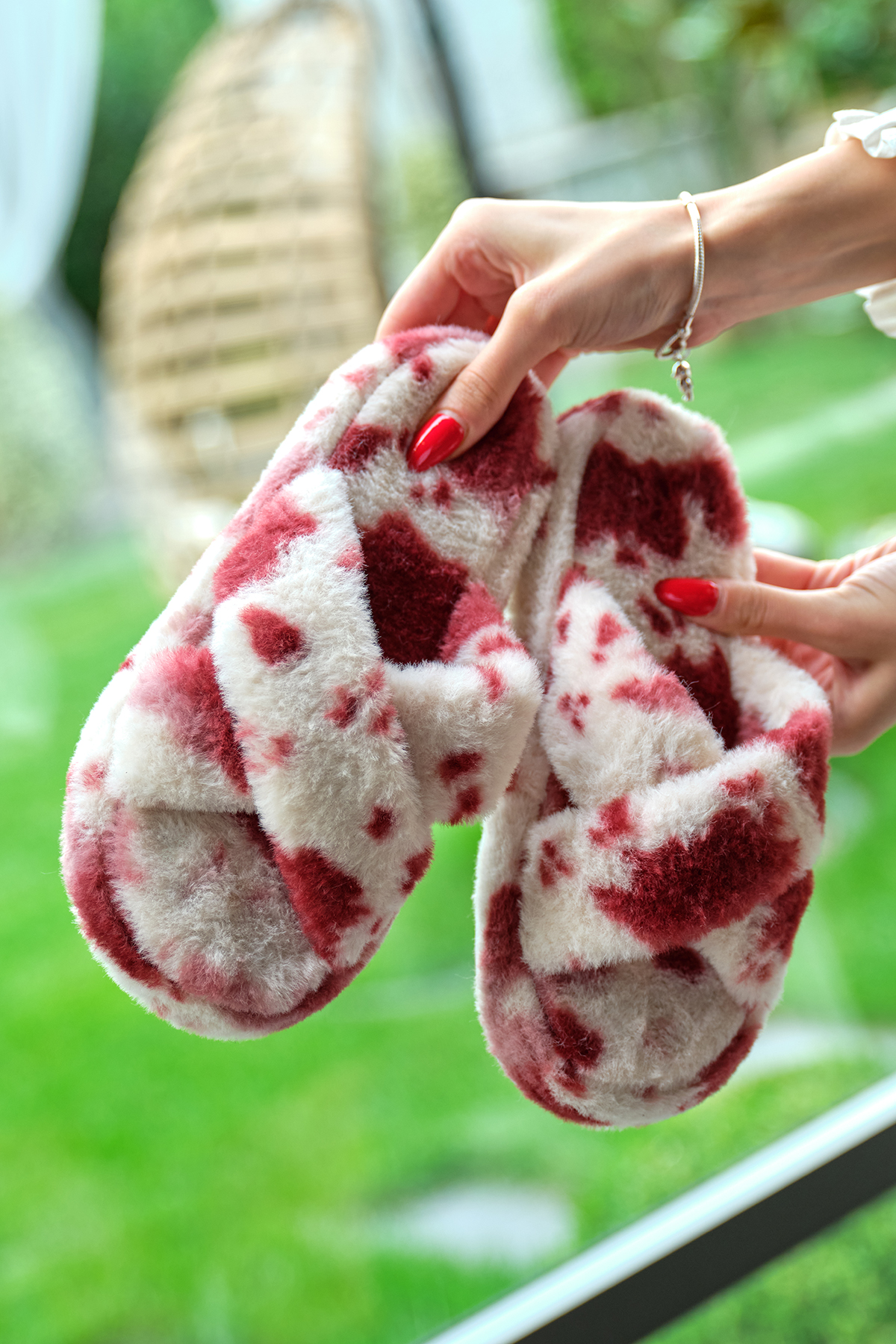 Kadın Bordo Desenli Peluş Çapraz Ev Terliği - Görsel 5