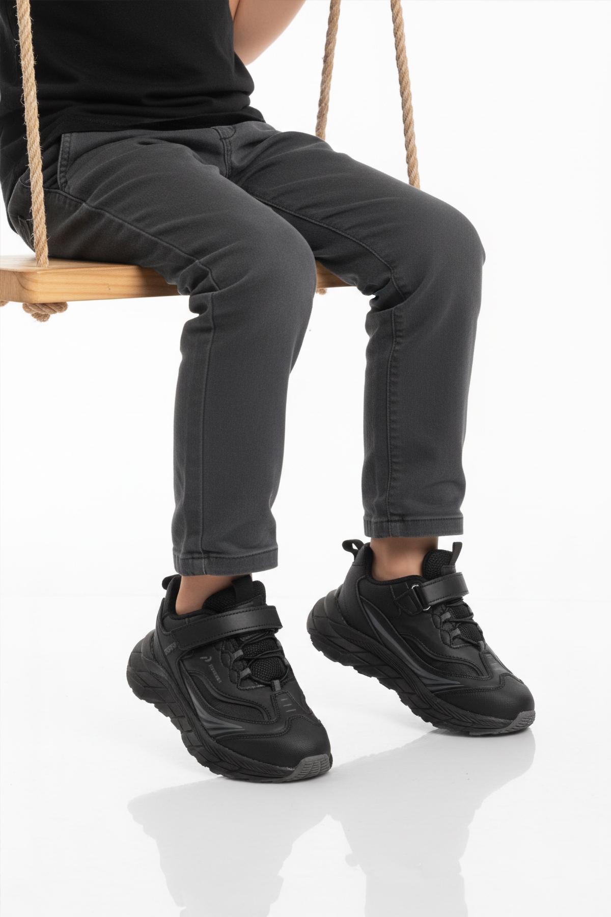 Siyah Cırtlı Hafif Esnek Erkek Çocuk Spor Ayakkabı 1987 F - Görsel 2