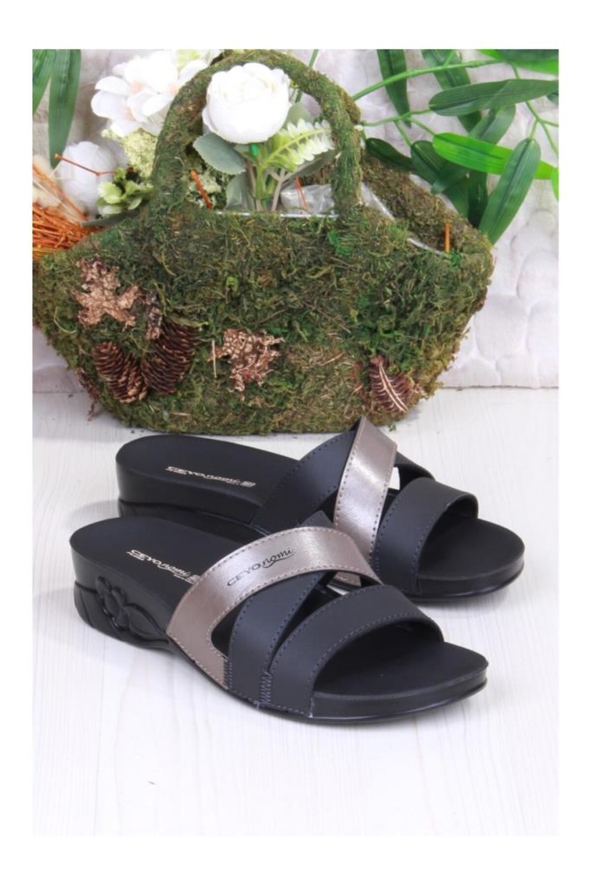 Flora-13 Kahve Rahat Ortapedik Kadın Terlik - Görsel 4