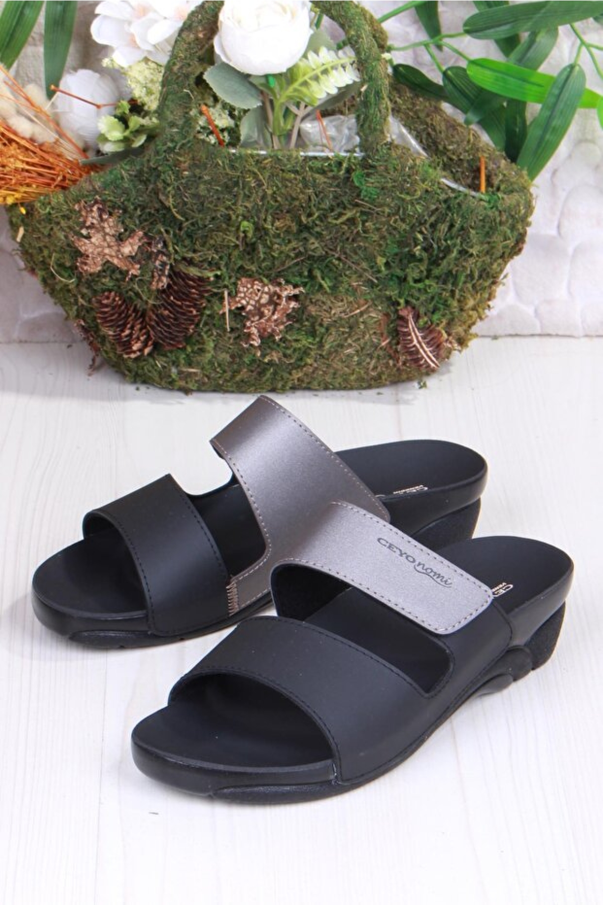 Venedik-15 Çırt Detaylı Ortapedik Kadın Terlik - Görsel 5