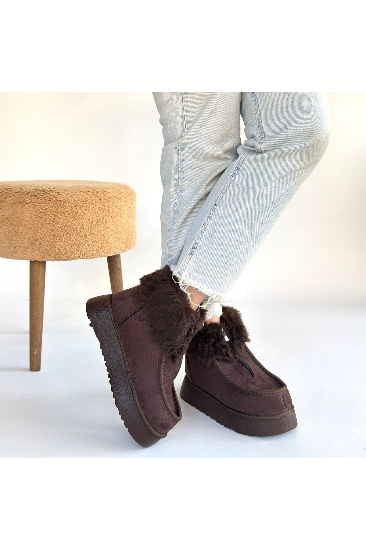 Kahverengi Süet Kadın Düz Bot - Görsel 5