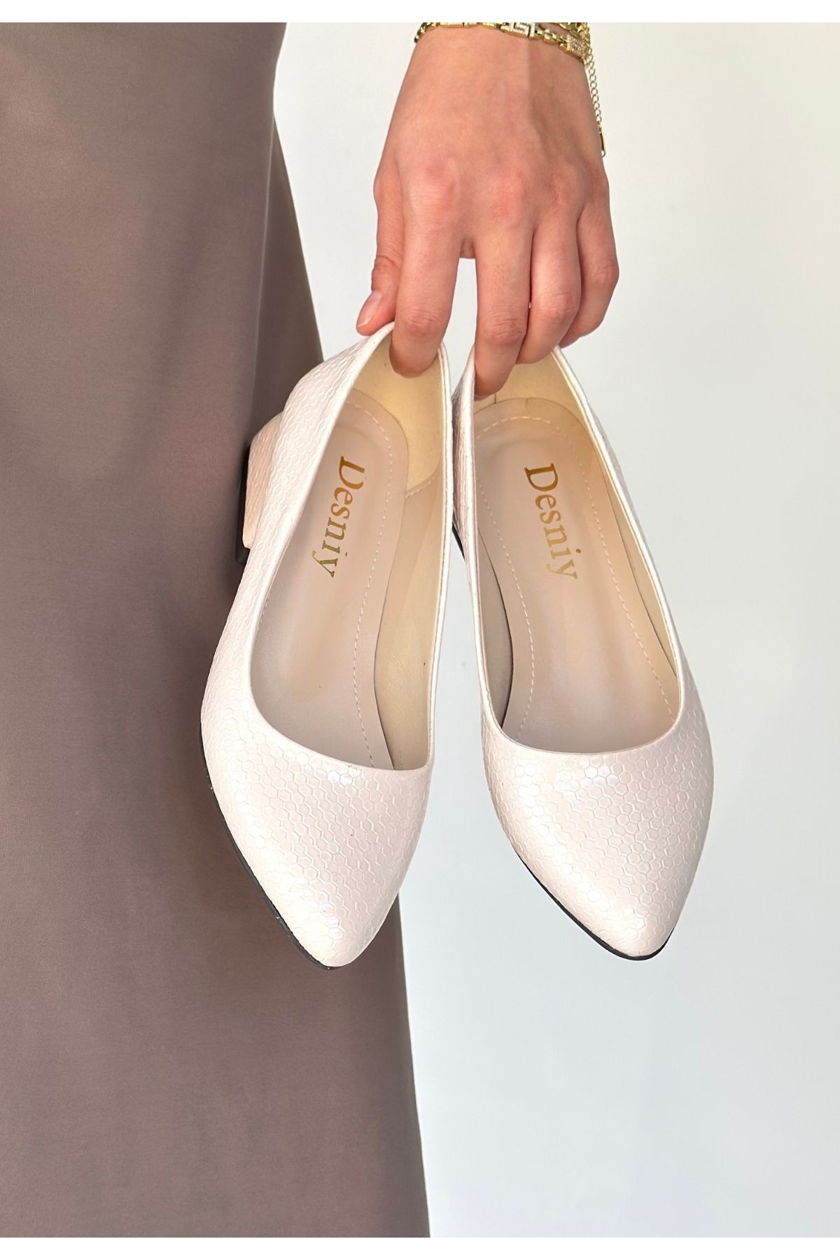 Pabucmarketi Pabucmarketi Bej Rugan Baskılı Kadın Topuklu Ayakkabı | Flo Bej - 3. görsel