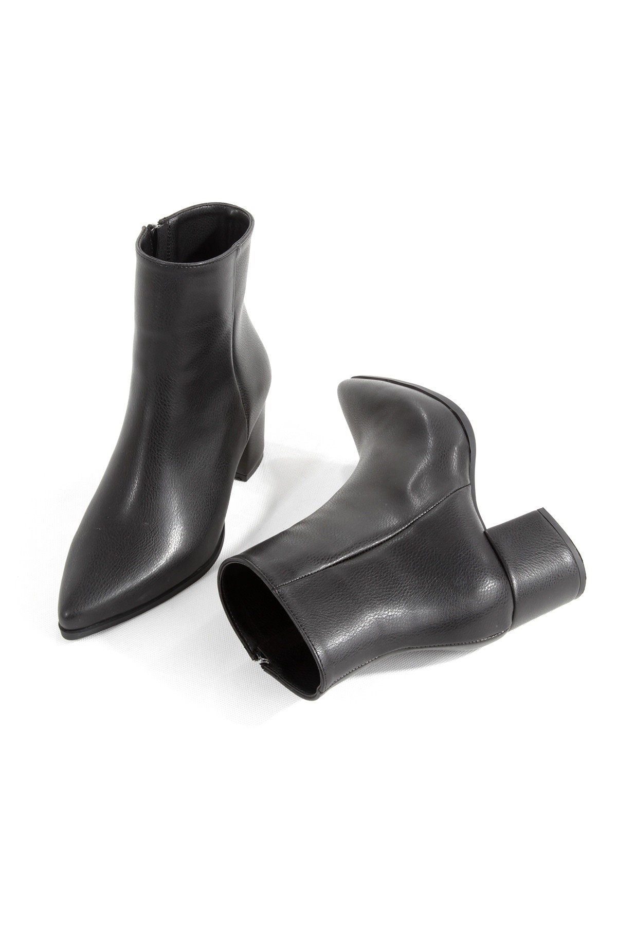 Modabuymuş Modabuymuş Siyah Kısa Kalın Topuklu Sivri Burun Kadın Bot Moise Flo'da! Siyah - 3. görsel