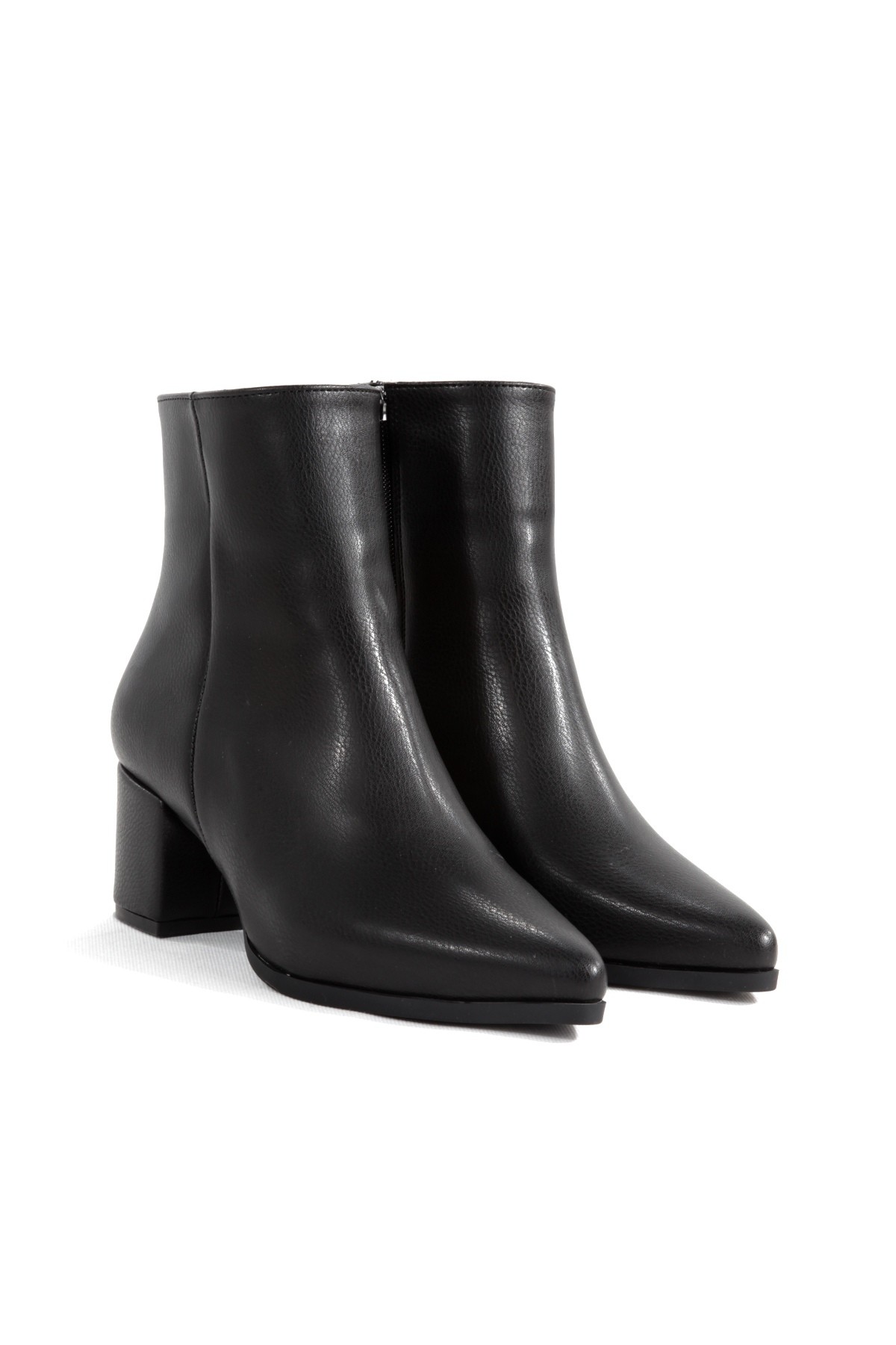 Modabuymuş Modabuymuş Siyah Kısa Kalın Topuklu Sivri Burun Kadın Bot Moise Flo'da! Siyah - 6. görsel