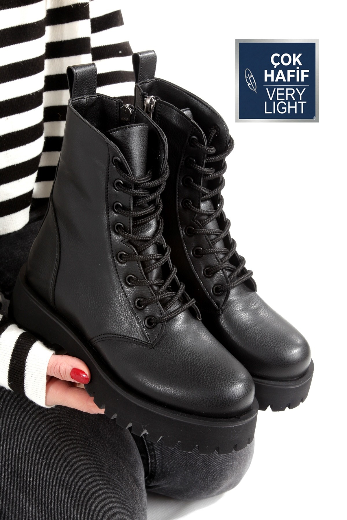 Modabuymuş Modabuymuş Siyah Kalın Taban Çok Hafif Postal Bağcıklı Kadın Bot WARPOS Flo'da! Siyah - 4. görsel