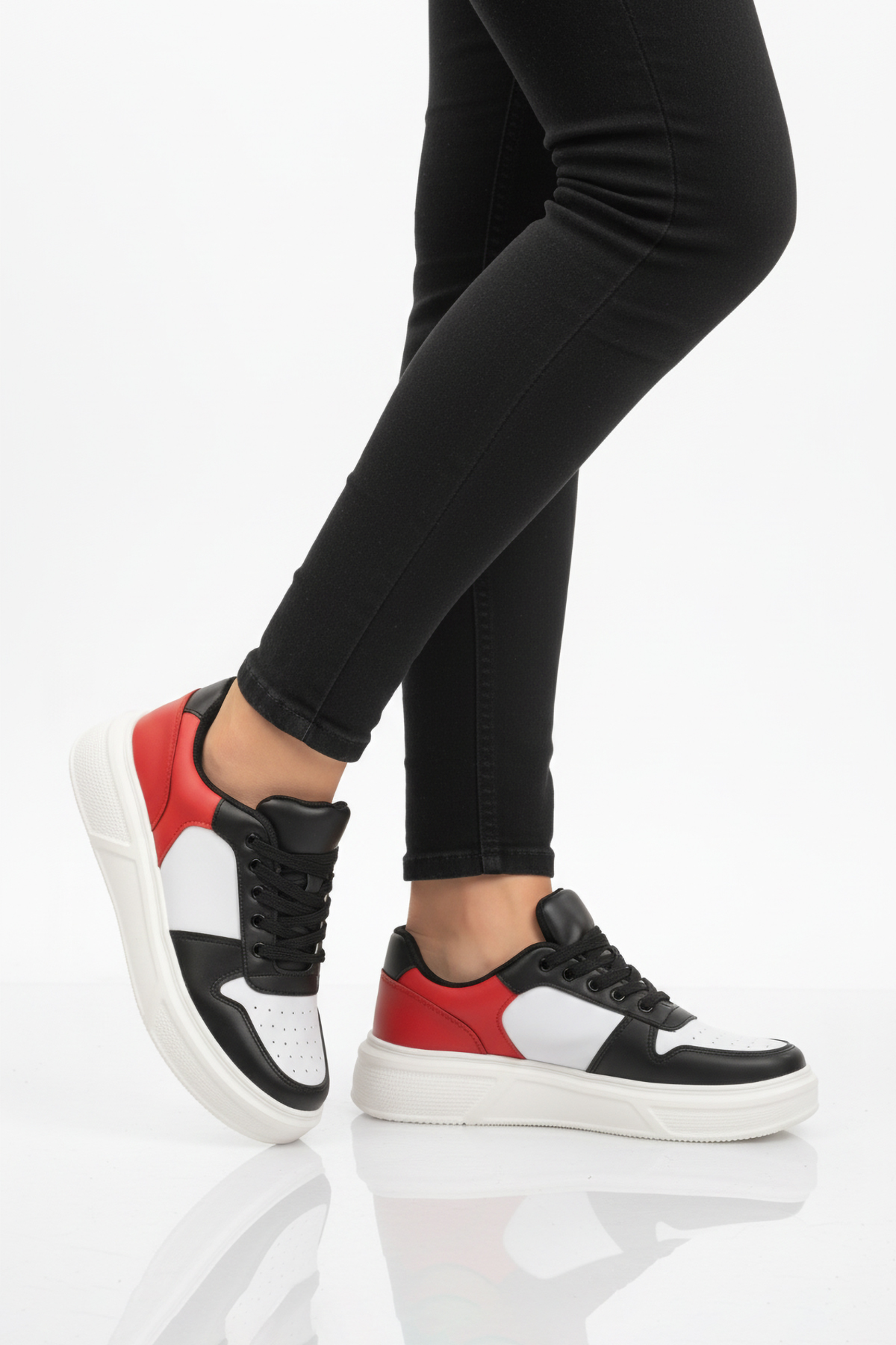 Ayk S Ayk S AYK'S Aper Beyaz-Kırmızı Bağcıklı Unisex Spor Ayakkabı Flo'da! Beyaz - 3. görsel