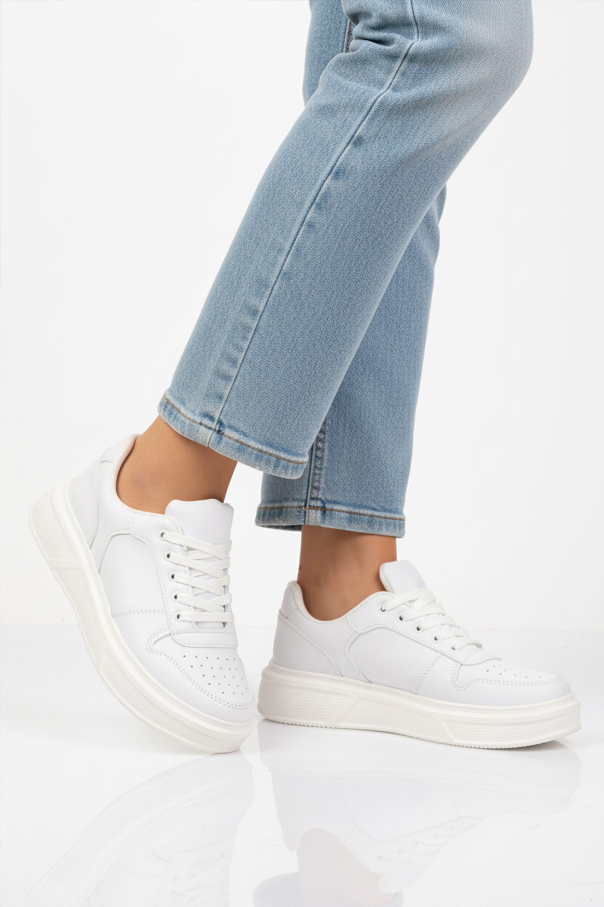 Ayk S Ayk S AYK'S Aper Beyaz Bağcıklı Unisex Spor Ayakkabı Flo'da! Beyaz - 3. görsel