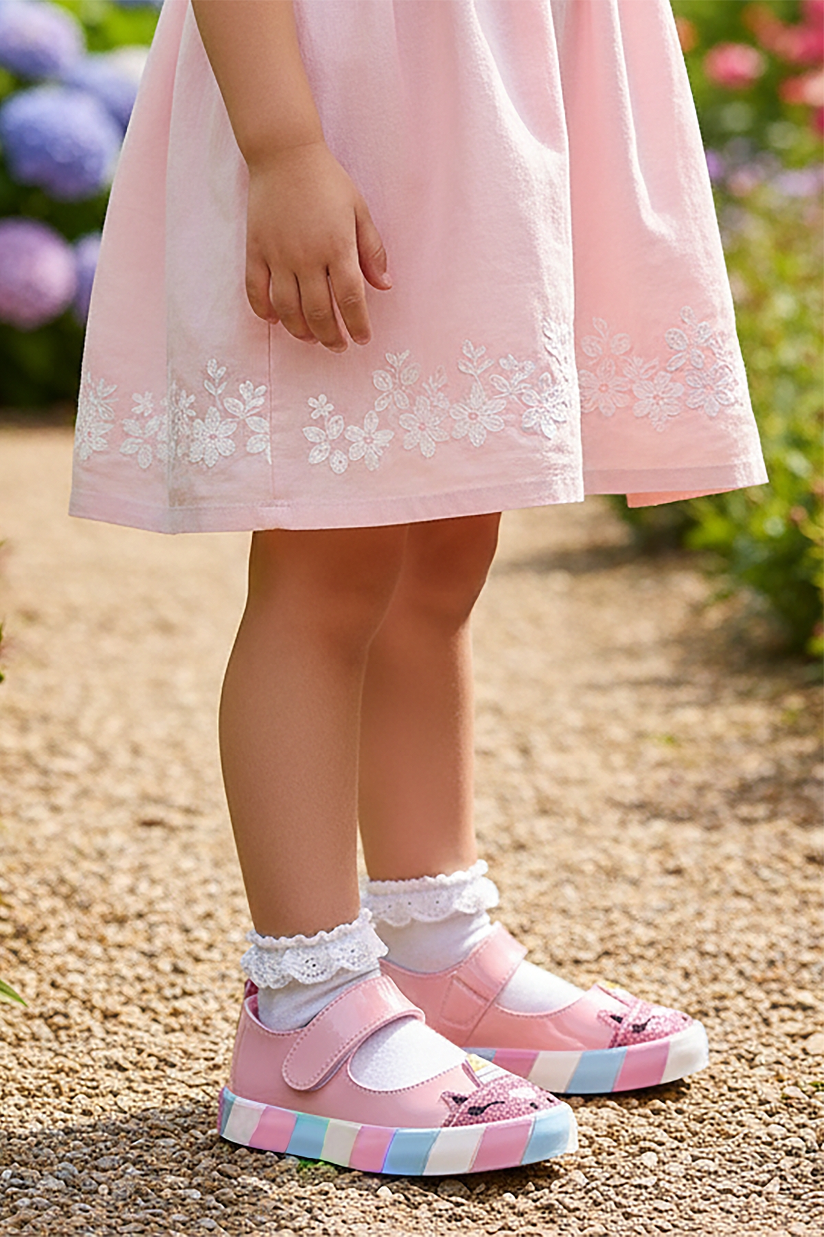 Kiko Kids Beyaz Kiko Kids Gilan Cirtli Işıklı Kız Çocuk Babet Ayakkabı