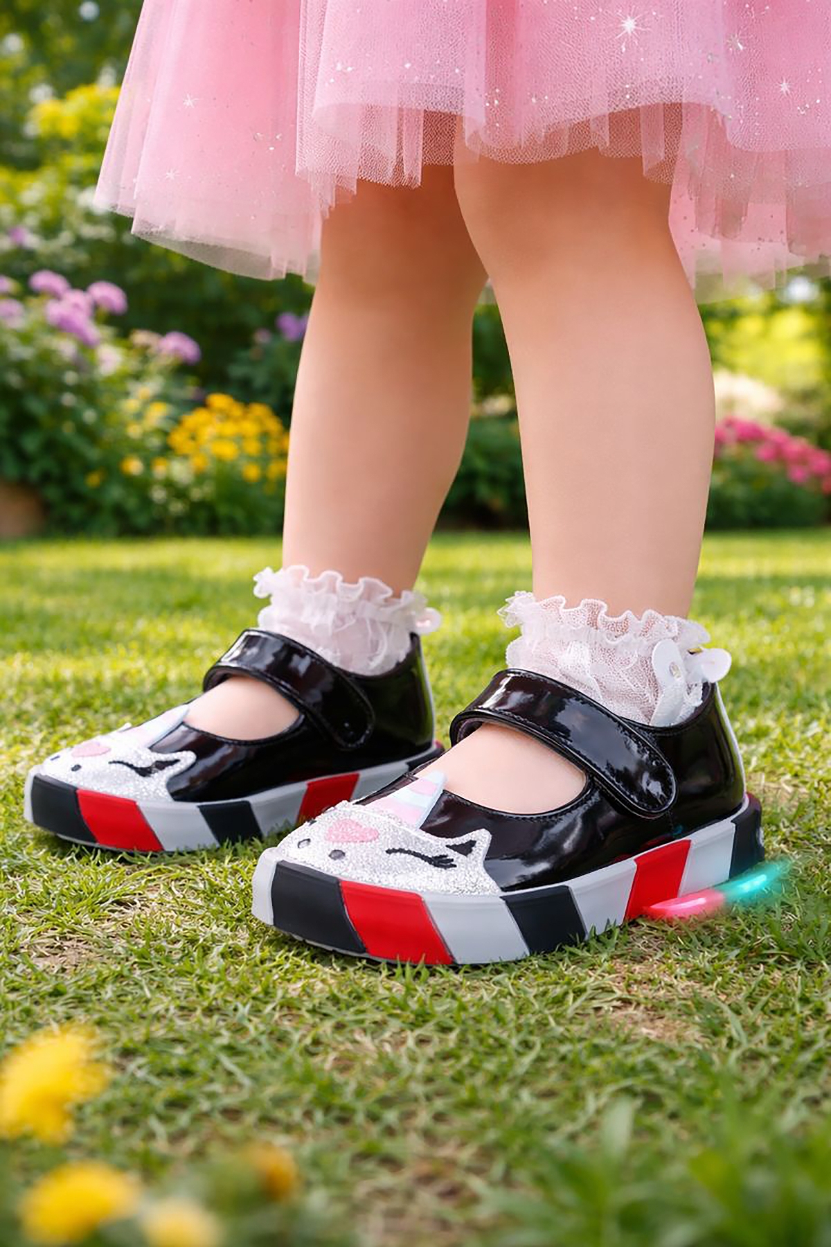 Kiko Kids Beyaz Kiko Kids Gilan Cirtli Işıklı Kız Çocuk Babet Ayakkabı