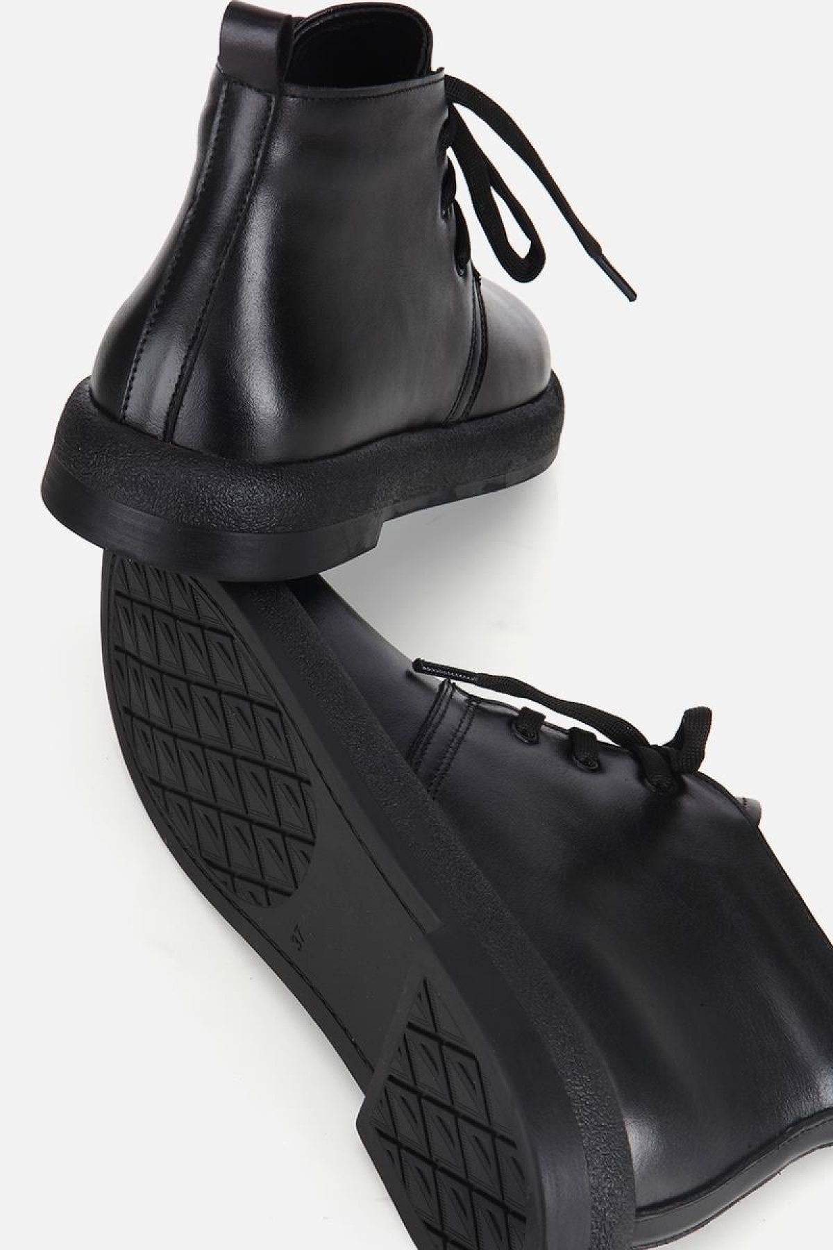 Yaya By Hotiç Siyah Yaya By Hotiç Yaya By Kadın Deri Bağcıklı Düz Bot