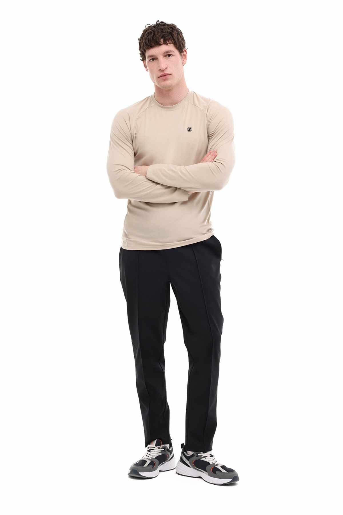 102064684_m3.jpg