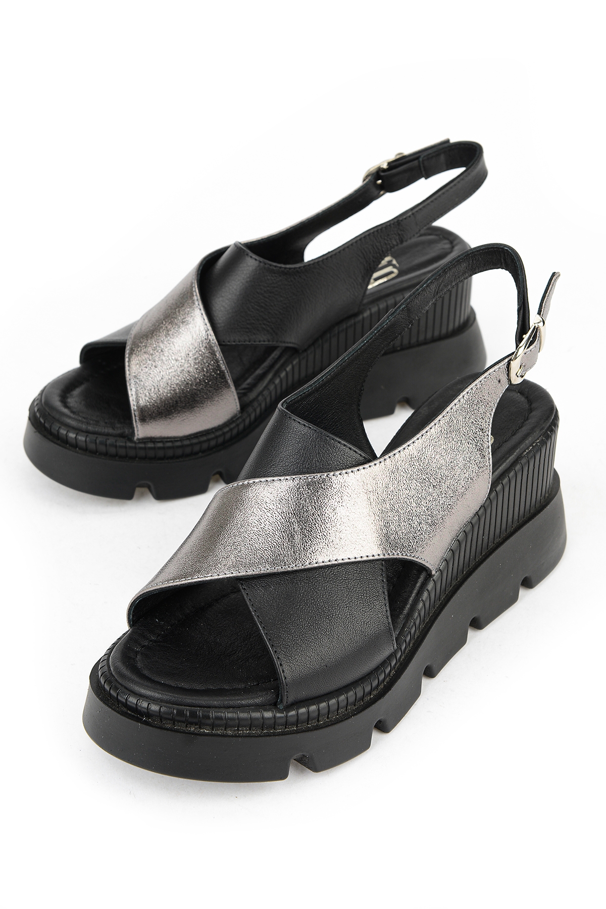 Ziya Bej Ziya Hakiki Deri Kadın Dolgu Topuk Sandalet 1611020Z2005