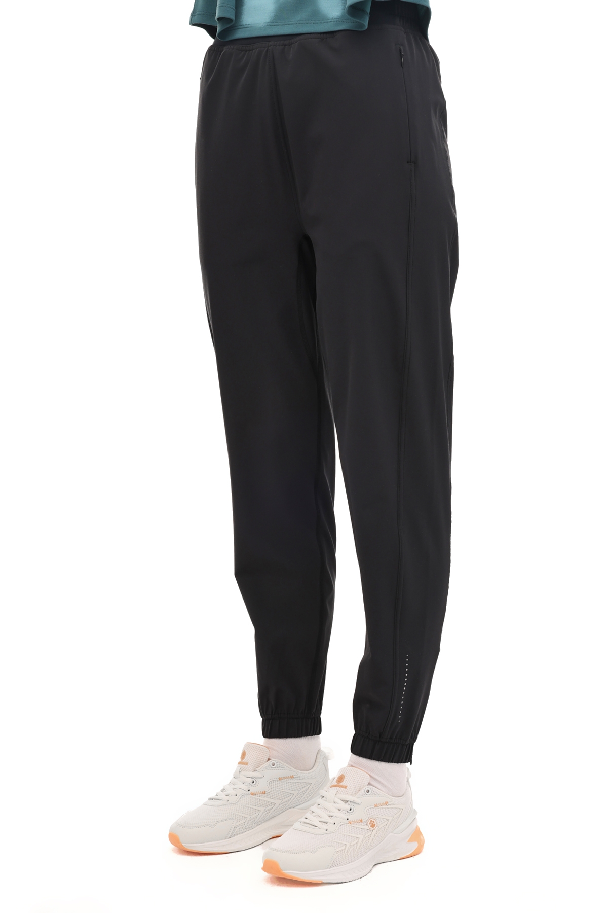 ⑥ Adidas JQ6725-K Terrex Skychaser AX5 Gore-Tex Kadın Outdoor
