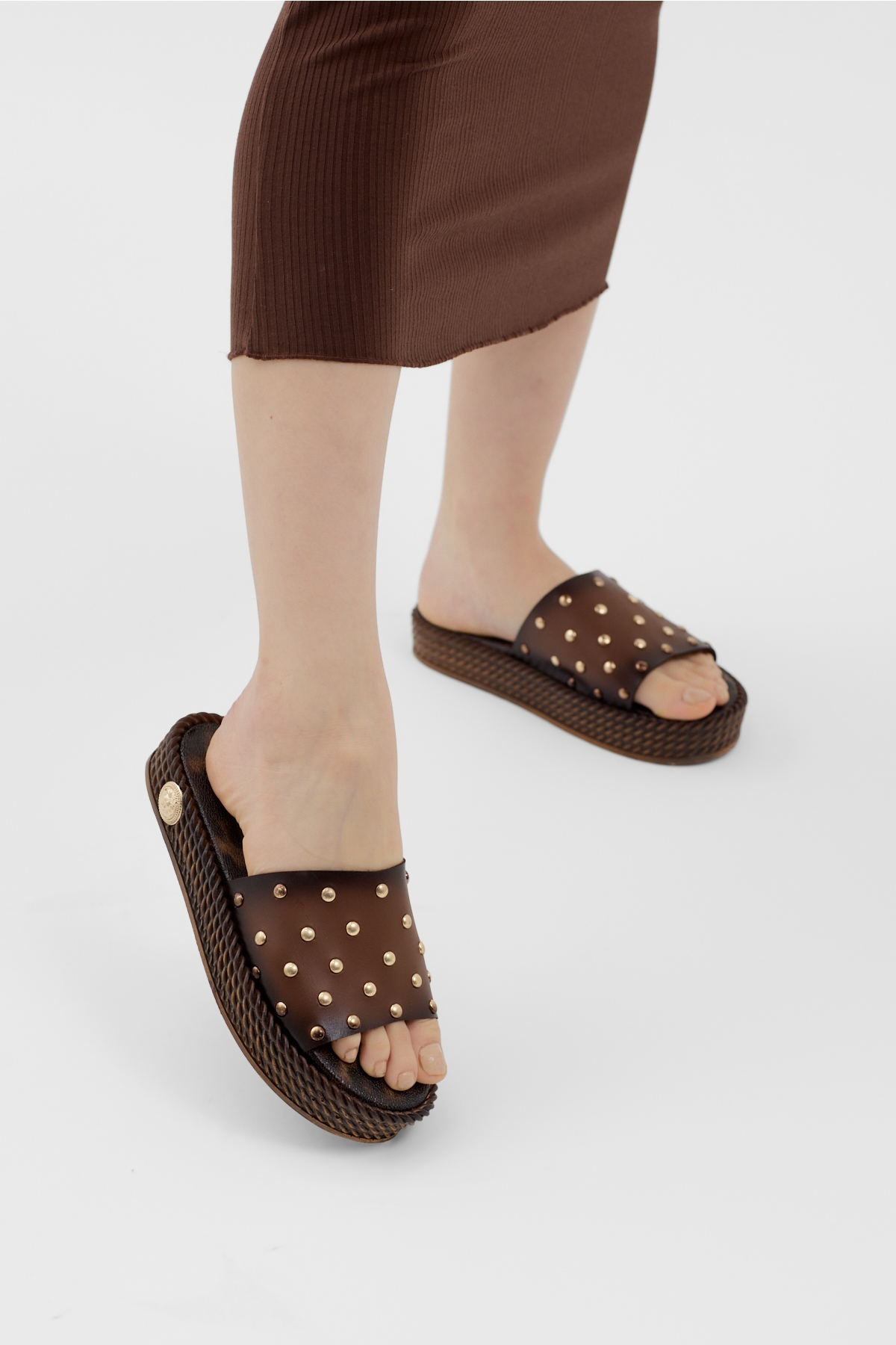 Tonny Black Kırmızı Tonny Black Poli Taban Kadın Düz Boncuk Detaylı Terlik