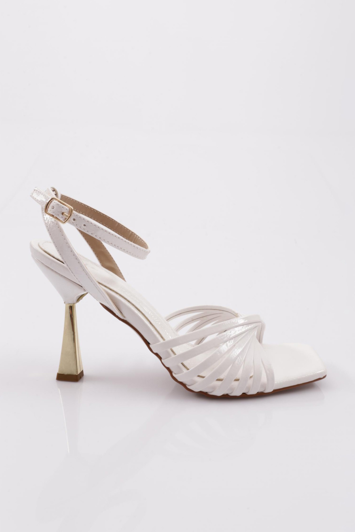 Dgn Beyaz Dgn Bilekten 415 Kadin Bağlama Topuklu Ayakkabi