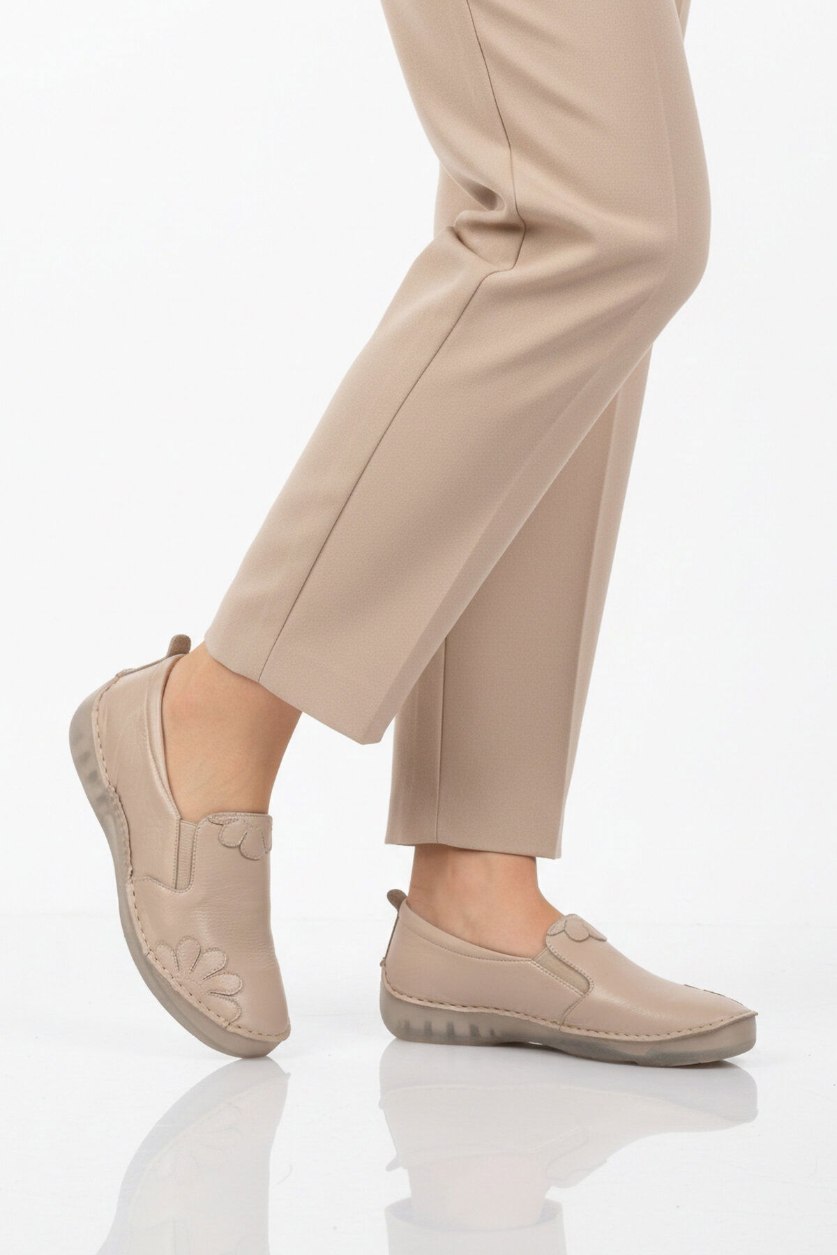 Ayakmod Bej Ayakmod Premium Hakiki Deri Anatomik Kadın Casual Ayakkabı 44404 Z