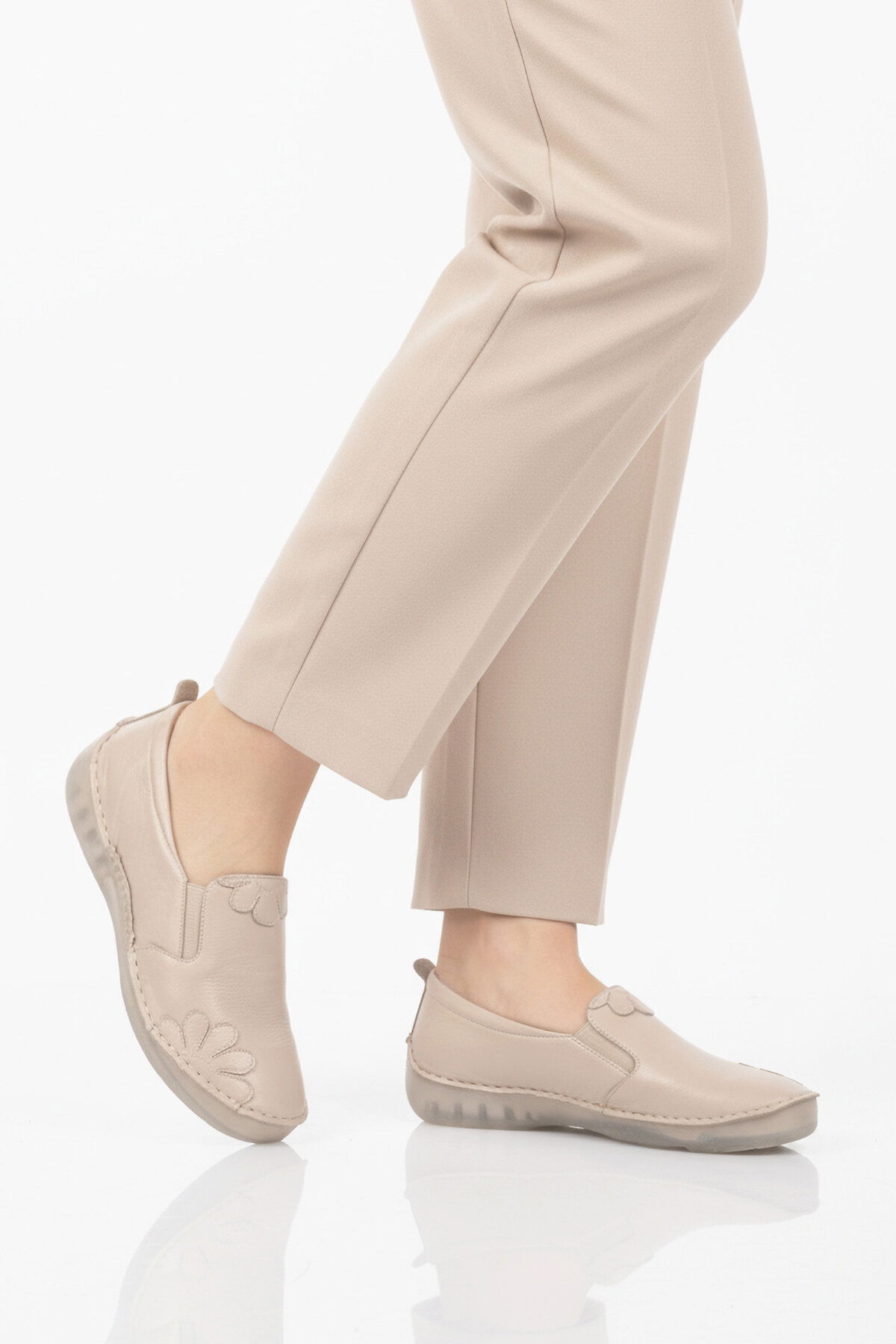 Ayakmod Bej Ayakmod Premium Hakiki Deri Anatomik Kadın Casual Ayakkabı 44404 Z