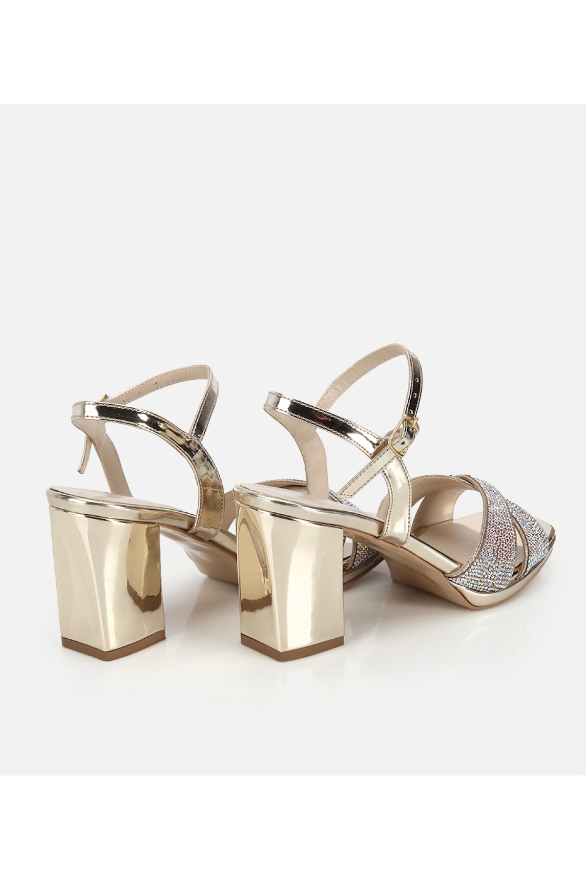 Hotiç Altın Hotiç Hotiç Rugan Kadın Taş Detaylı Bilekte Topuklu Sandalet
