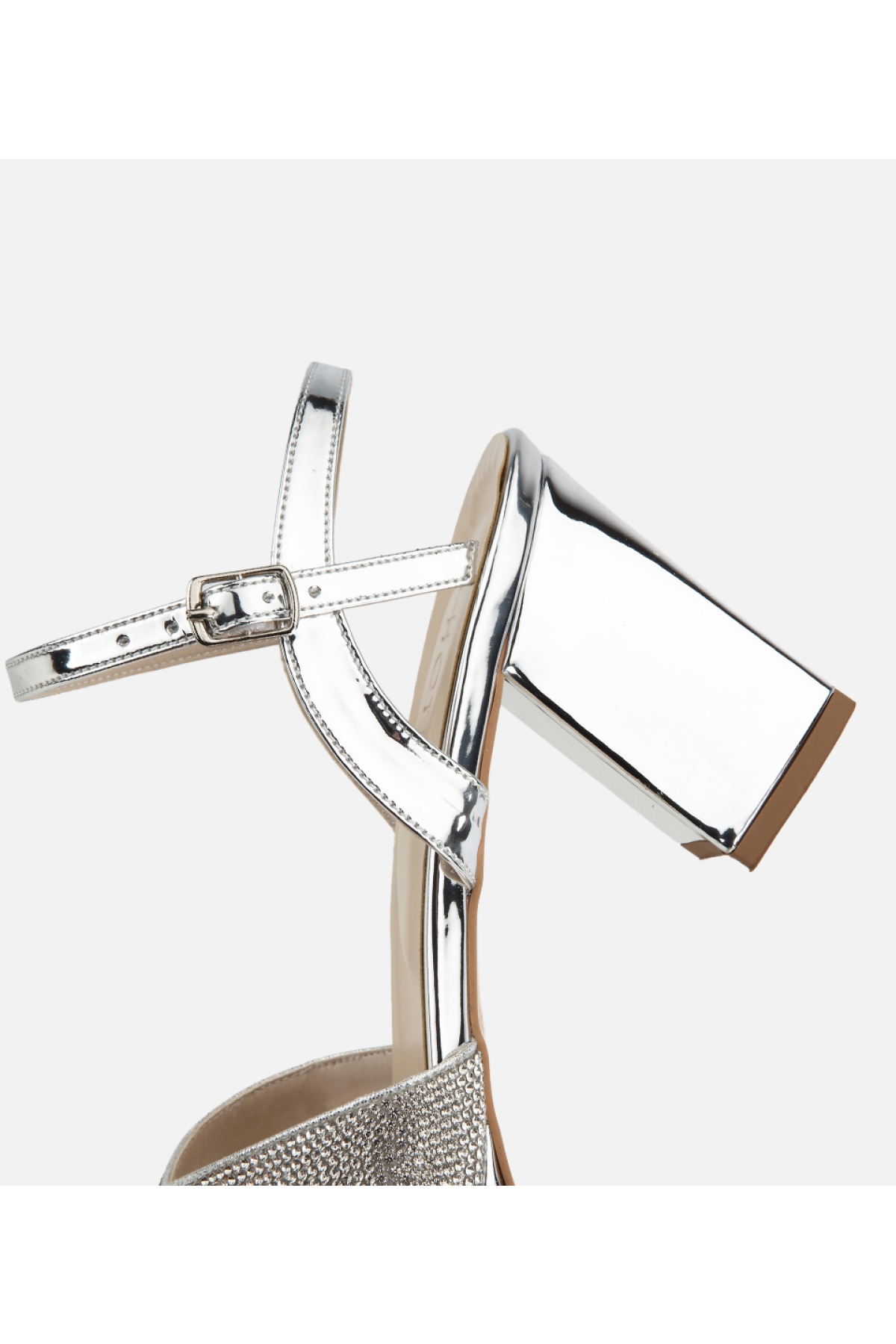 Hotiç Altın Hotiç Hotiç Rugan Kadın Taş Detaylı Bilekte Topuklu Sandalet