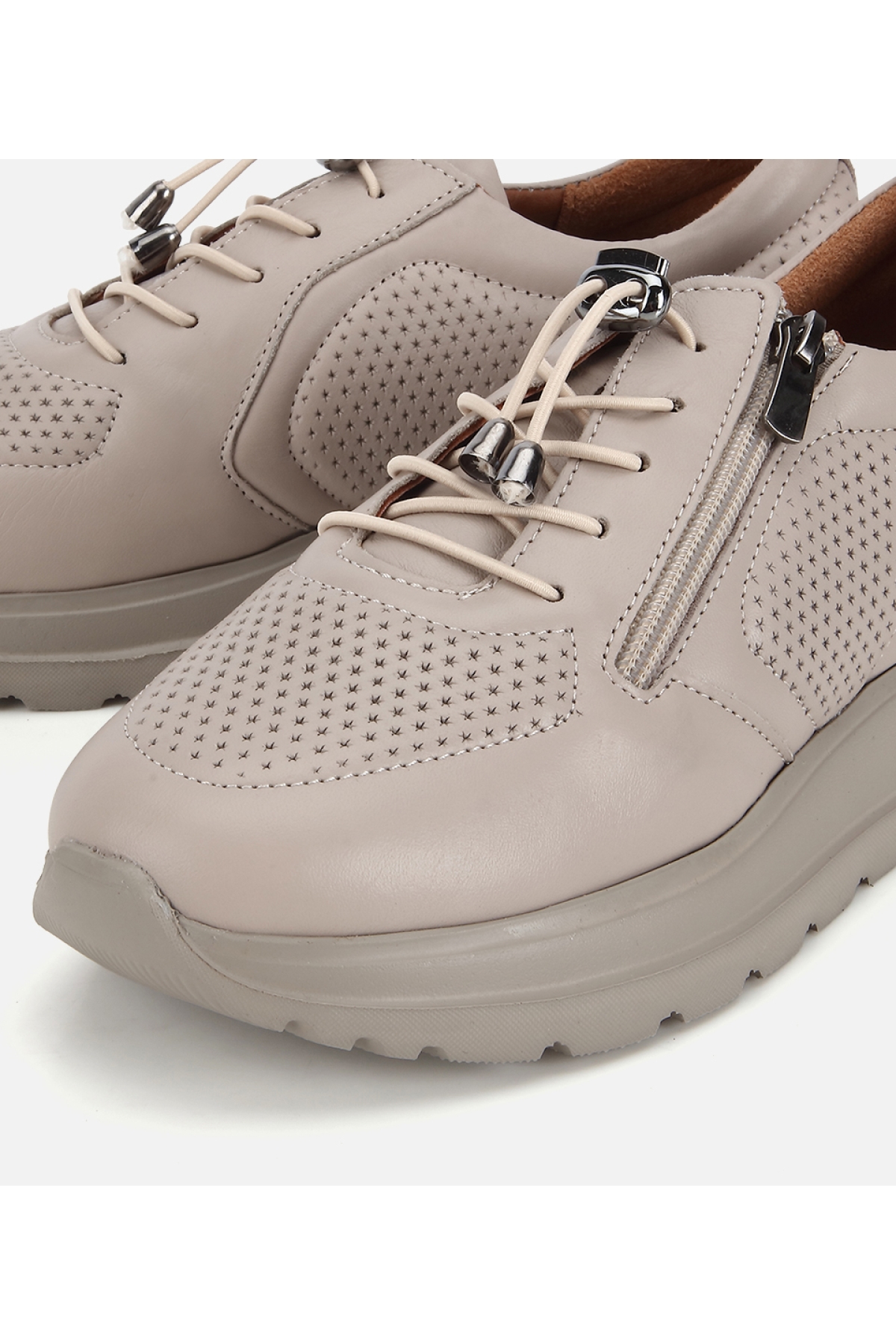 Hotiç Beyaz Hotiç Hotiç Deri Kadın Bağcık Detaylı Spor Ayakkabı