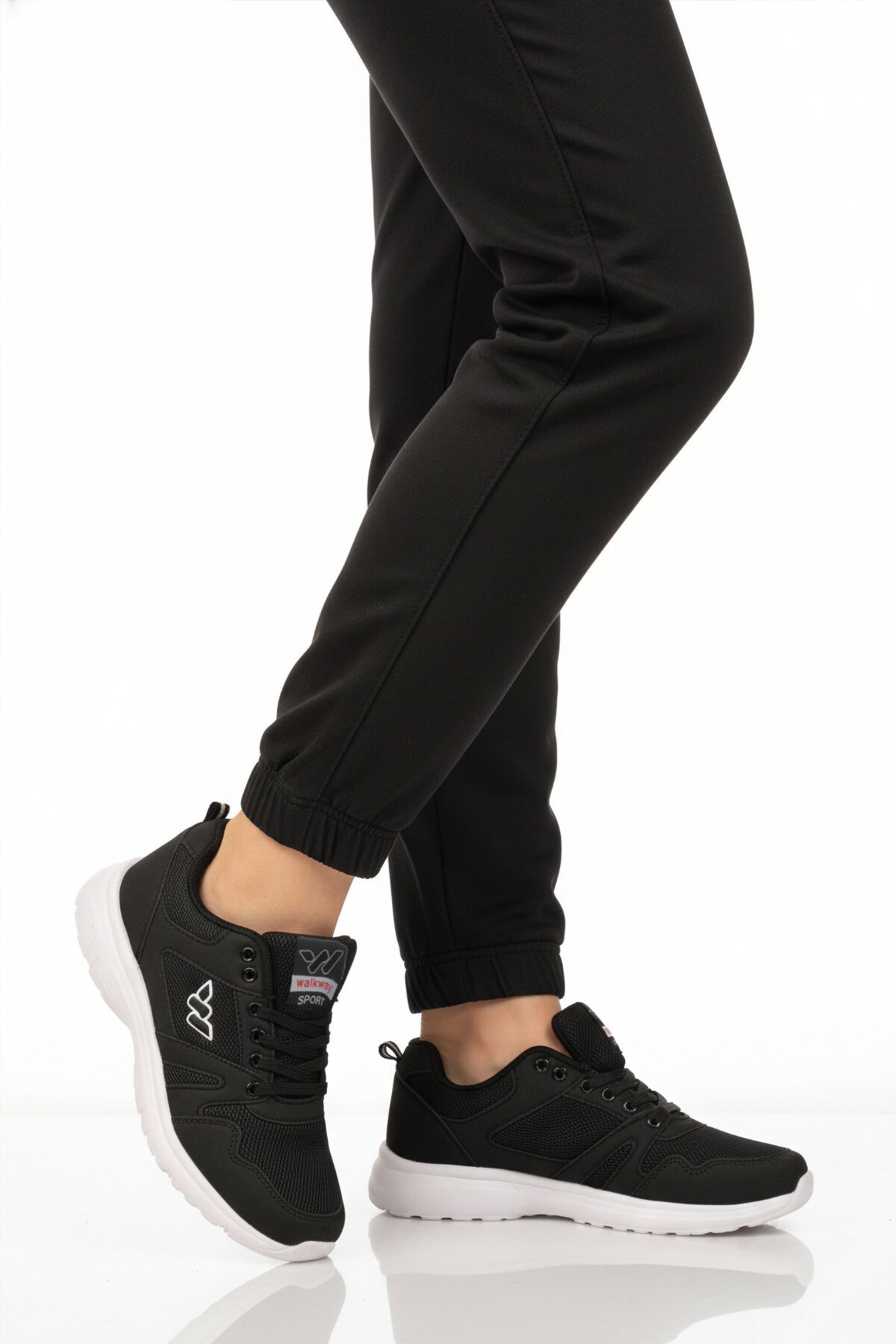 Walkway Siyah Beyaz Fileli Hafif Bağcıklı Esnek Unisex Spor Ayakkabı 020 G